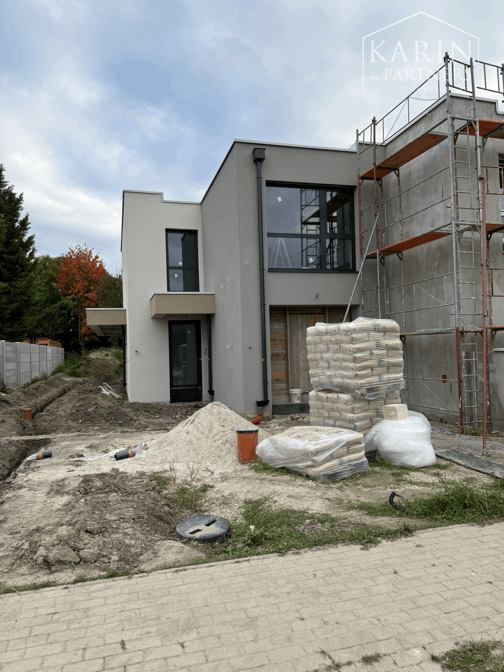 Na predaj rodinný dom, dvojdom A, v Šamoríne, ul. Podlesná