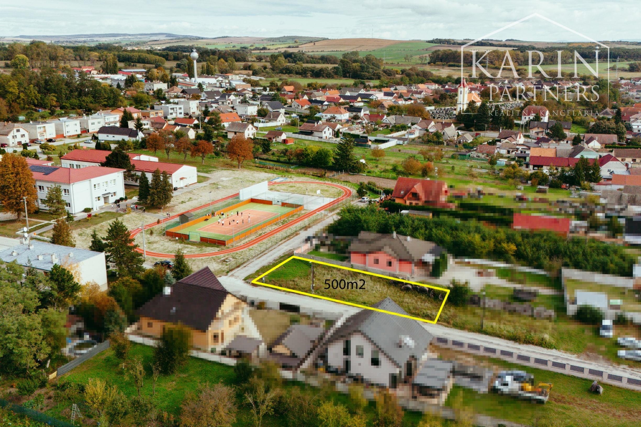 Stavebný pozemok v obci Čáry na Záhorí v tichej ulici