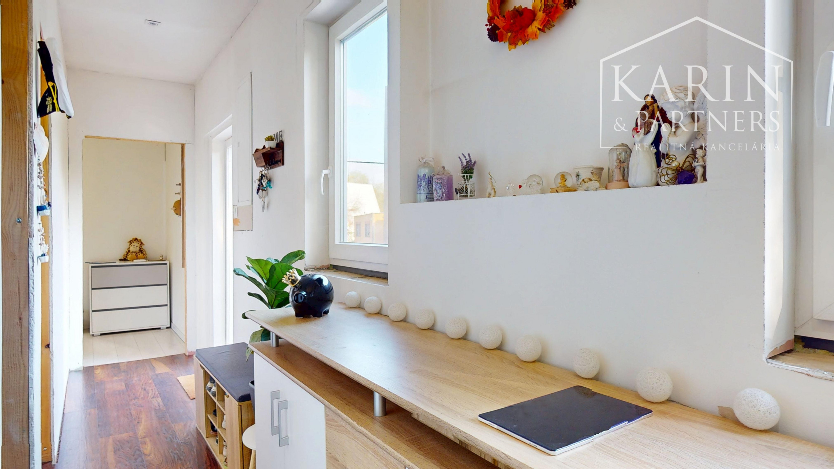 KOMPLETNE ZARIADENÝ 3I DREVODOM V CHATOVEJ OSADE