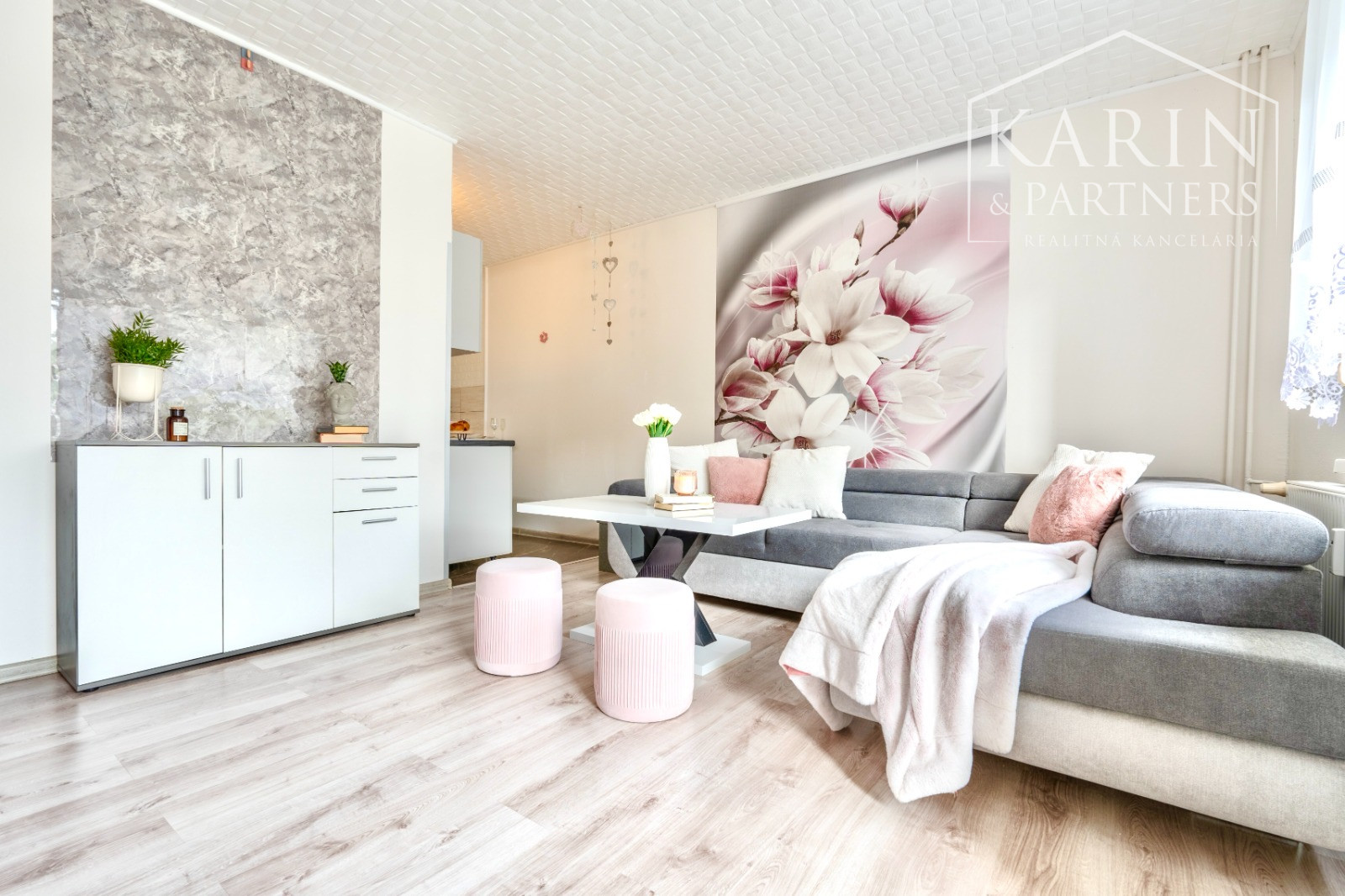 REZERVOVANÉ!!! ŠTÝLOVÝ DVOJIZBOVÝ BYT - KOMPLETNÁ REKONŠTRUKCIA