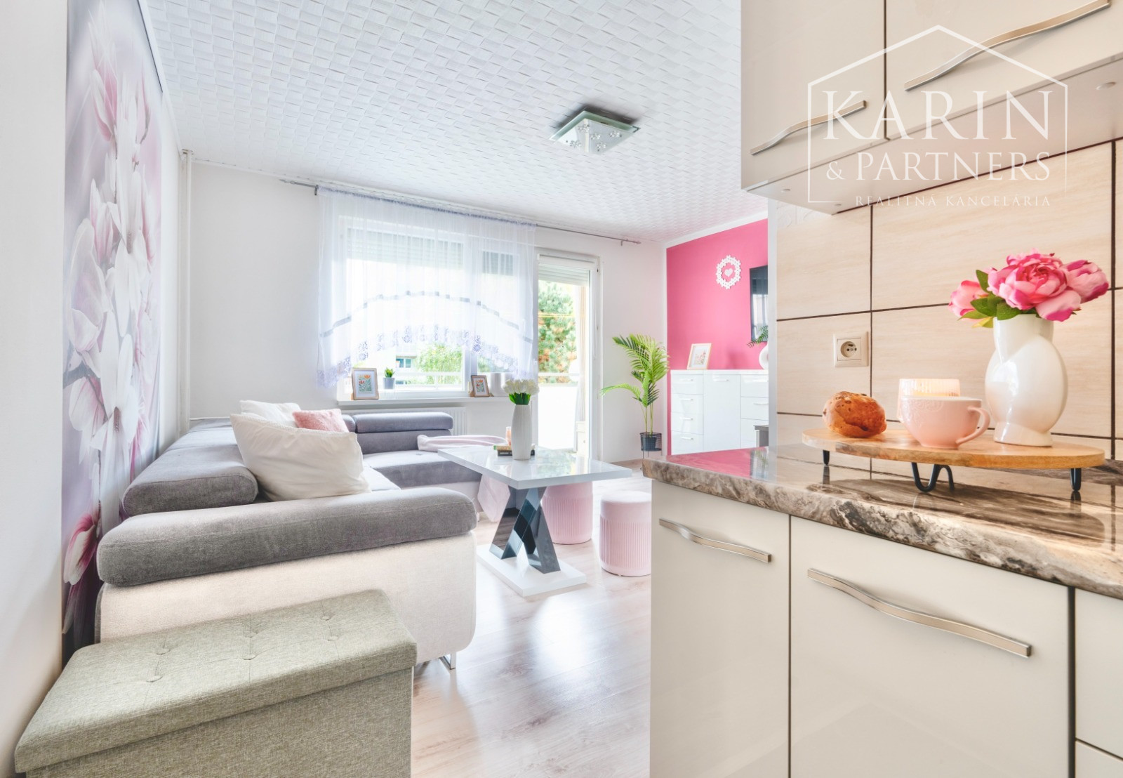 REZERVOVANÉ!!! ŠTÝLOVÝ DVOJIZBOVÝ BYT - KOMPLETNÁ REKONŠTRUKCIA