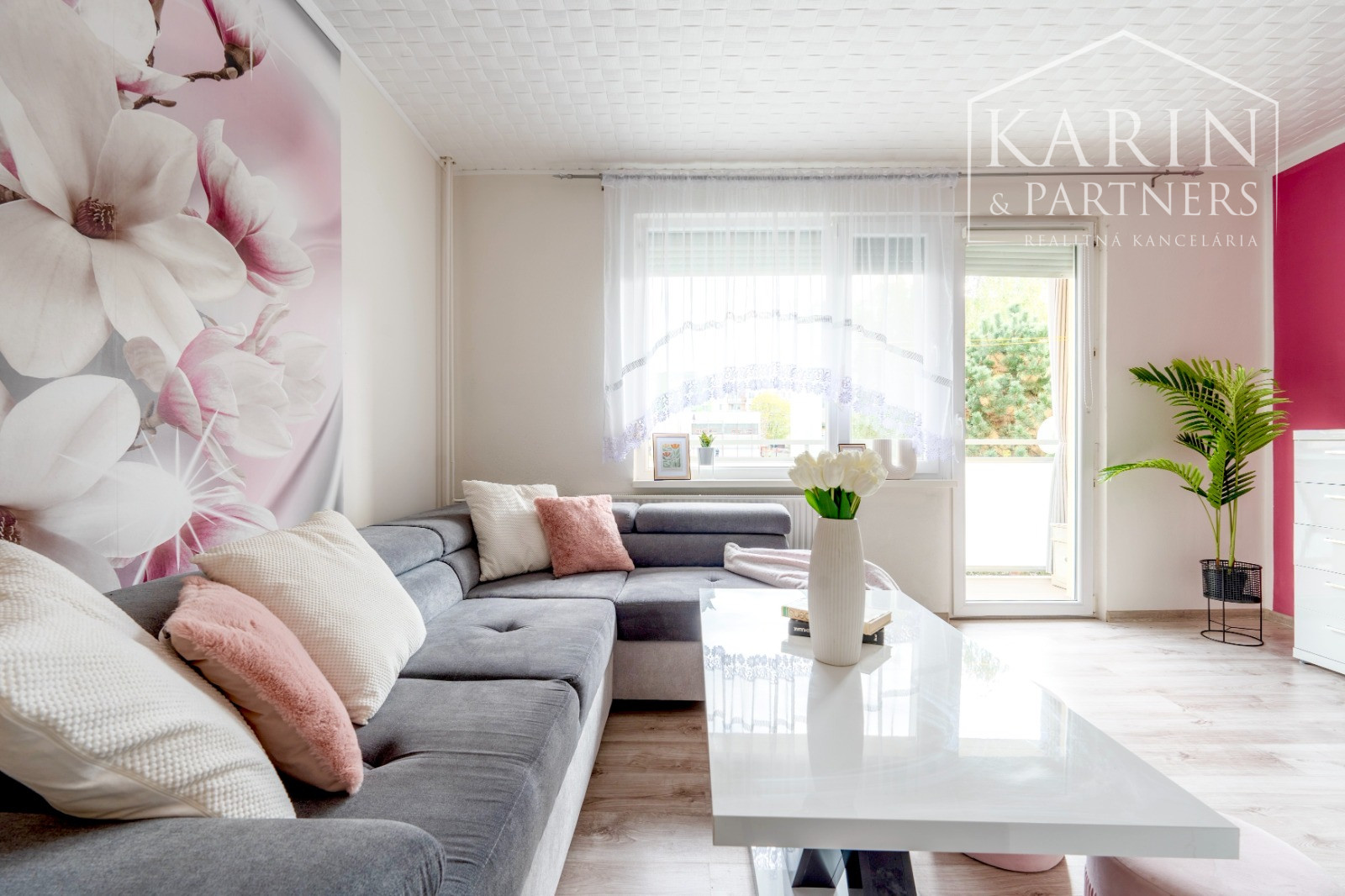 REZERVOVANÉ!!! ŠTÝLOVÝ DVOJIZBOVÝ BYT - KOMPLETNÁ REKONŠTRUKCIA