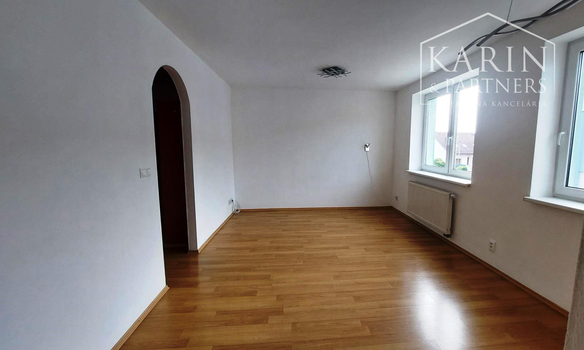 Vajnory - 3 izbový byt s loggiou, pivnicou  a parkovaním