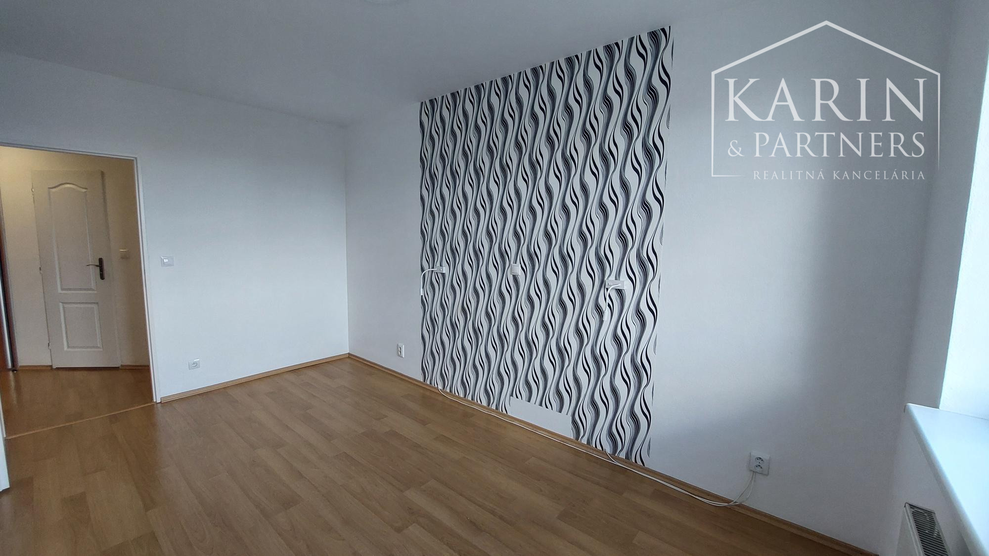 Vajnory - 3 izbový byt s loggiou, pivnicou  a parkovaním