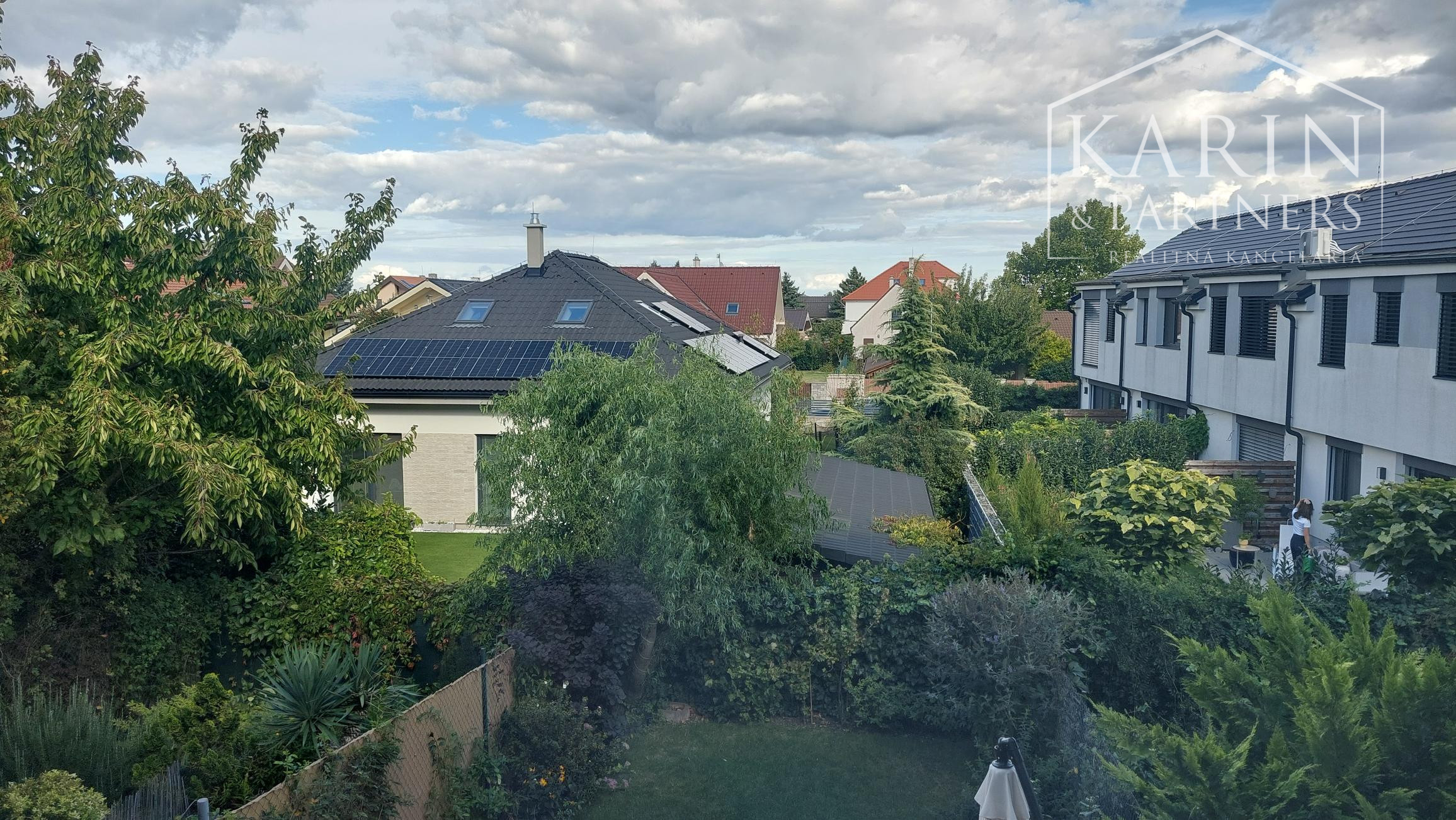 Vajnory - 3 izbový byt s loggiou, pivnicou  a parkovaním