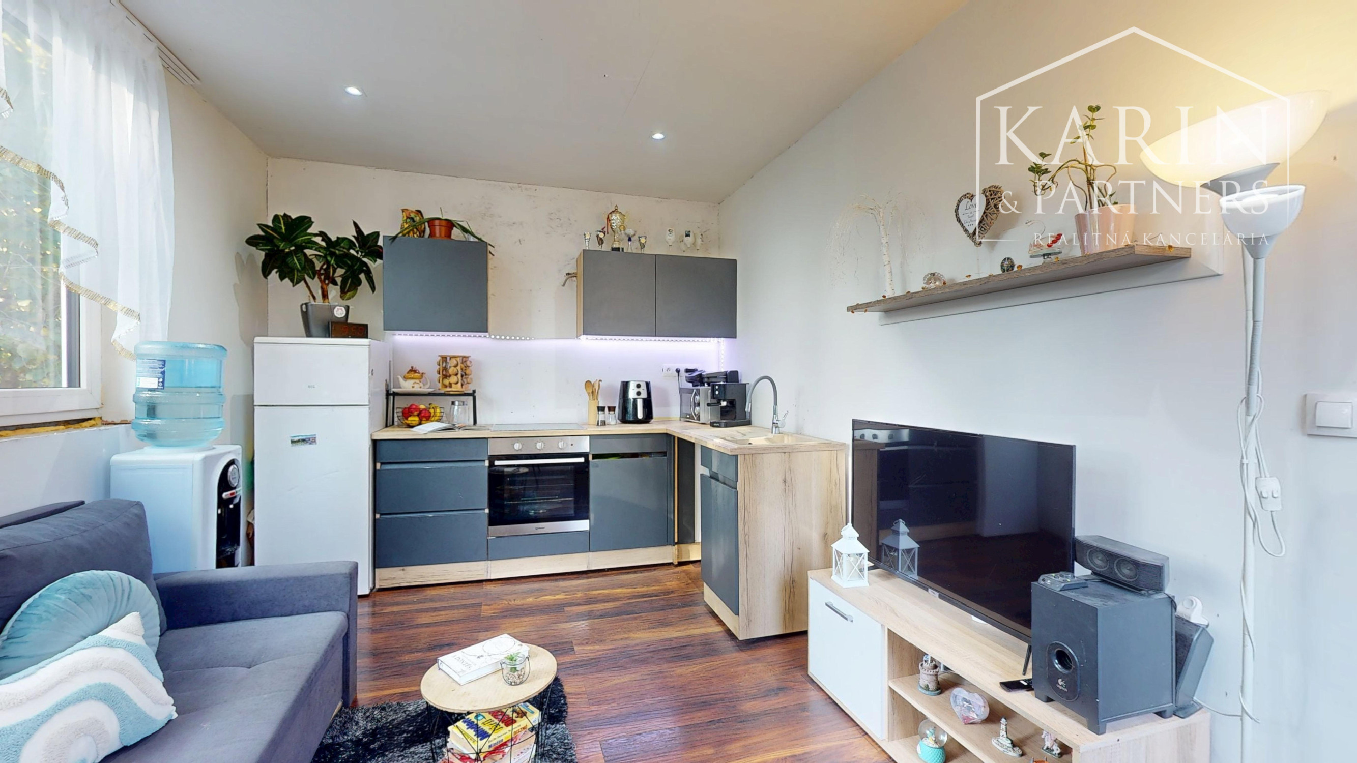 KOMPLETNE ZARIADENÁ NOVOSTAVBA REKREAČNEJ CHATY