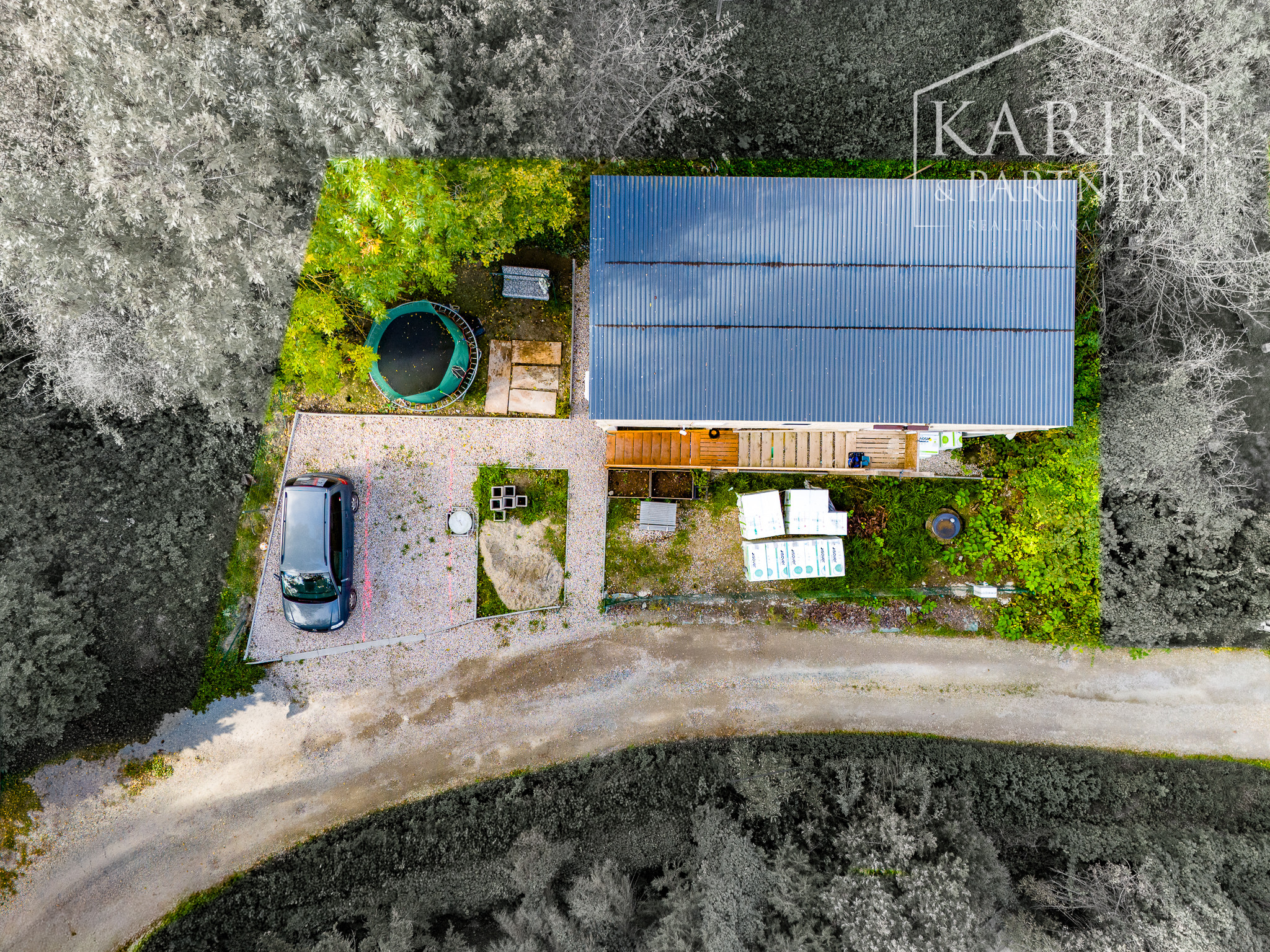 KOMPLETNE ZARIADENÁ NOVOSTAVBA REKREAČNEJ CHATY