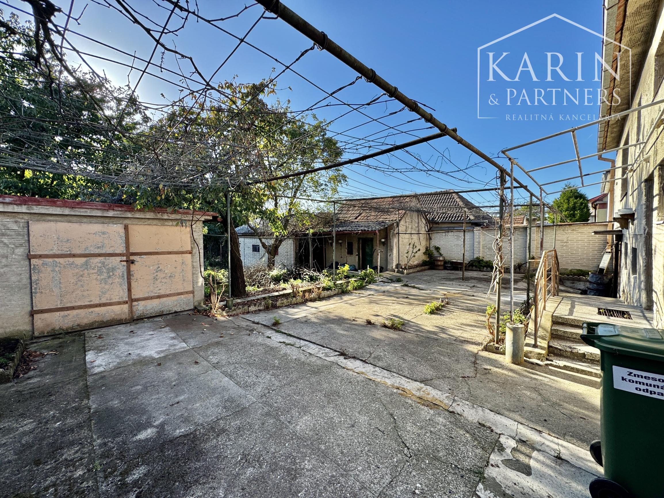 Priestranný 4-izbový rodinný dom, Petrova Ves