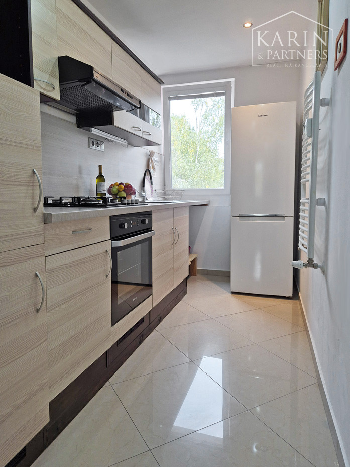 **REZERVOVANÝ**  2-izbový byt s balkónom A. Kubinu v Trnave