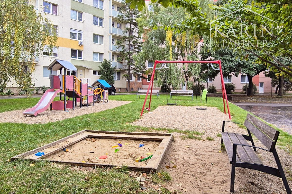 **REZERVOVANÝ**  2-izbový byt s balkónom A. Kubinu v Trnave