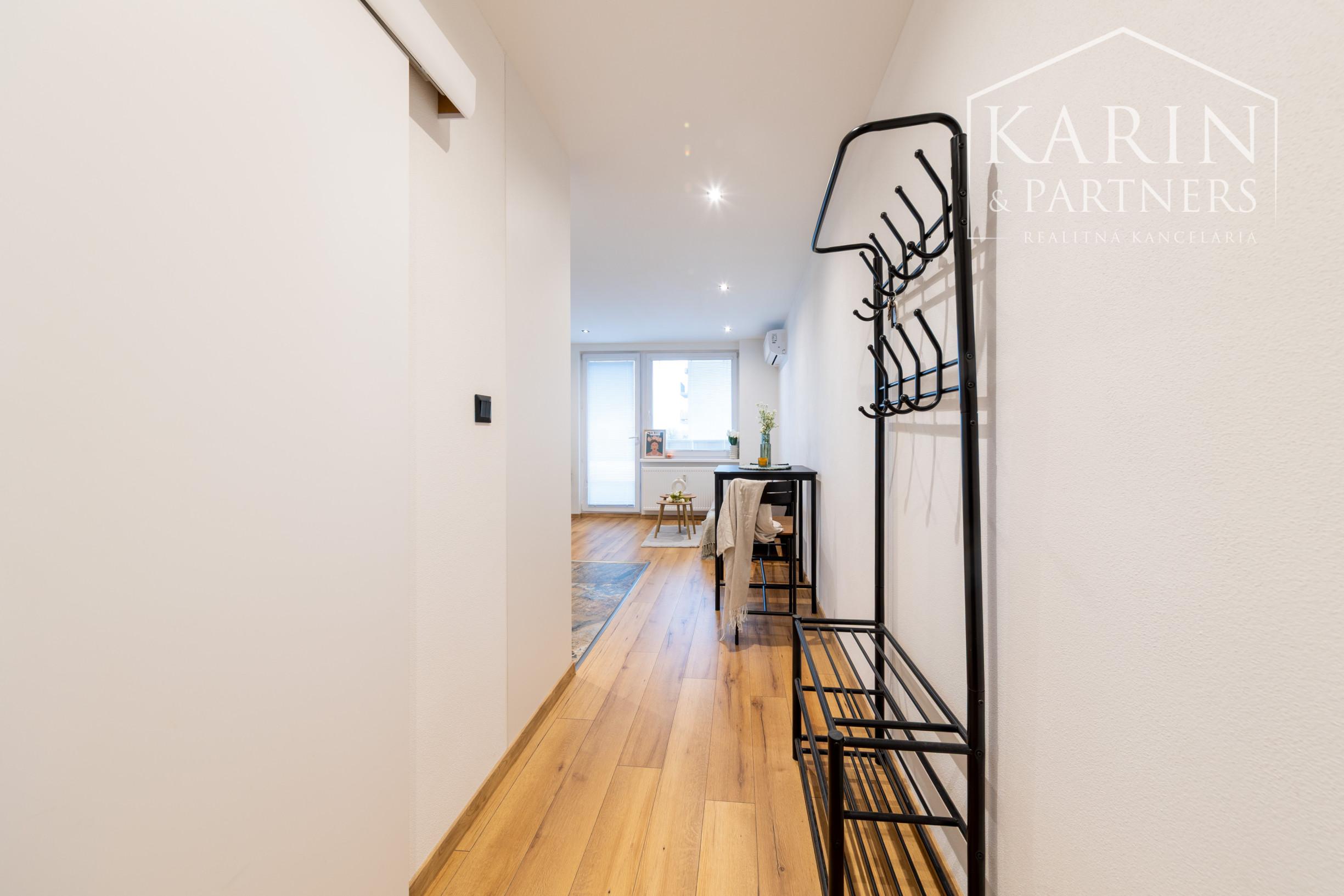 REZERVOVANÝ - 1-izbový byt s balkónom v obľúbenej lokalite Nitra – Chrenová