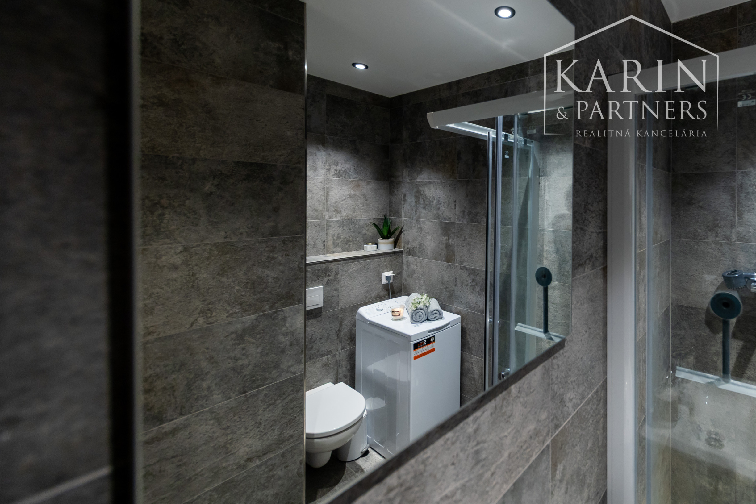 REZERVOVANÝ - 1-izbový byt s balkónom v obľúbenej lokalite Nitra – Chrenová