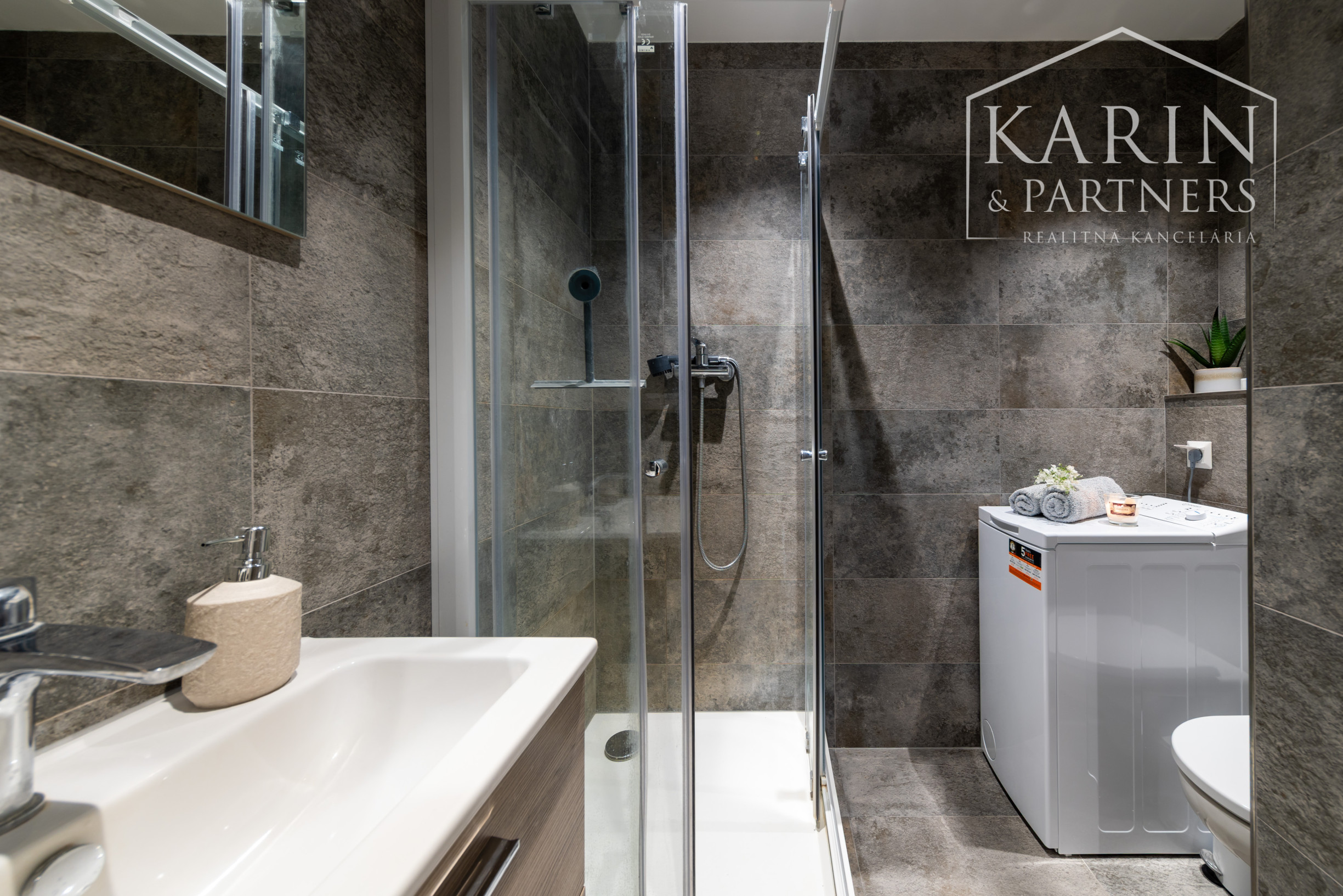 REZERVOVANÝ - 1-izbový byt s balkónom v obľúbenej lokalite Nitra – Chrenová