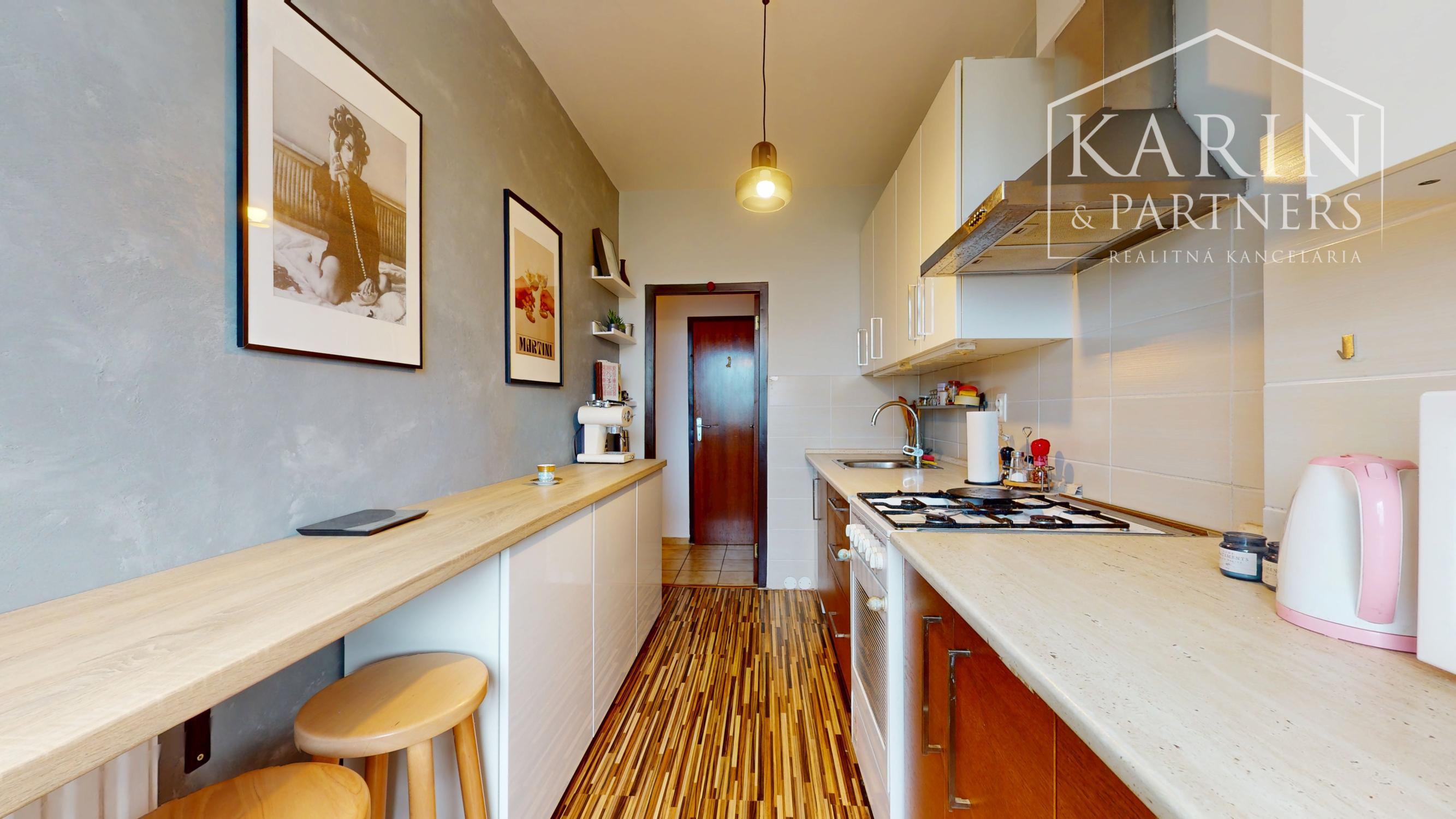 Kompletne zrekonštruovaný zariadený 3IB s loggiou a pivnicou