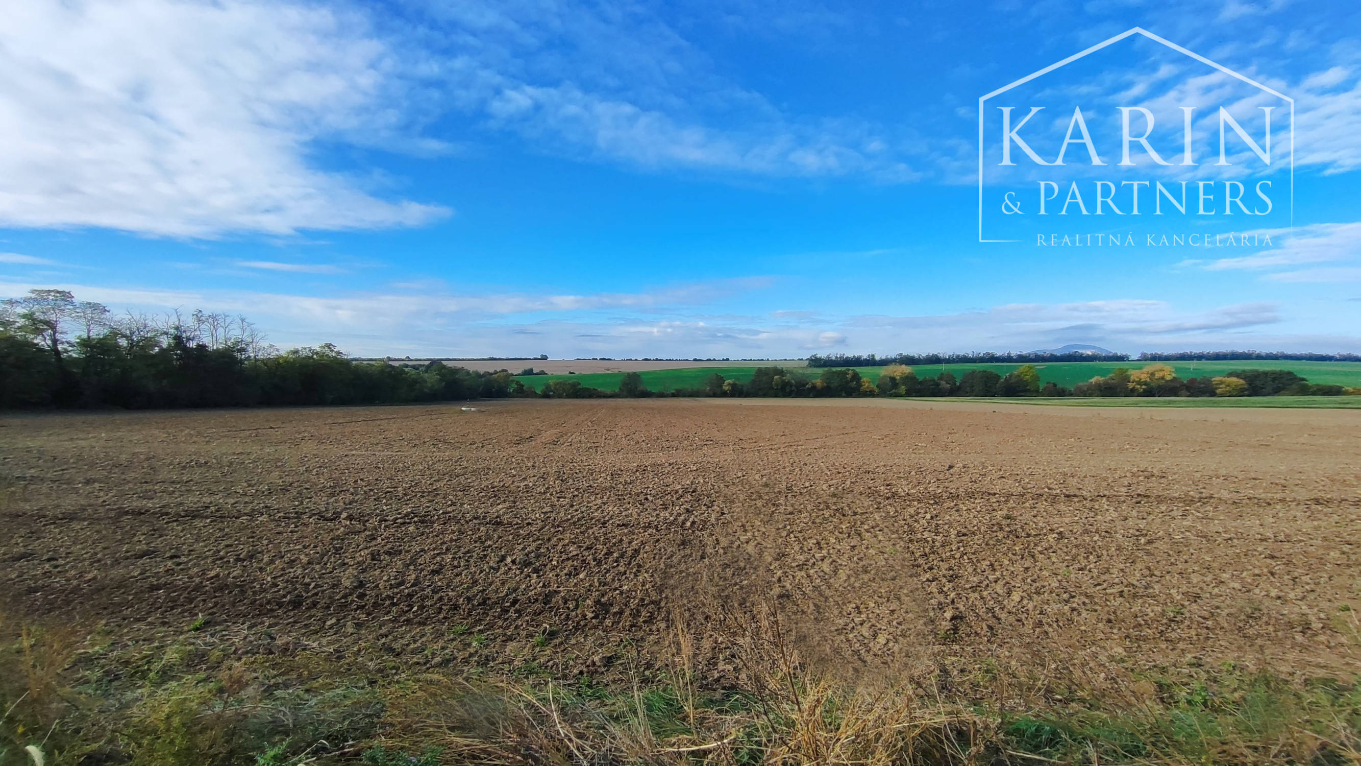 EXKLUZÍVNE: Investičný pozemok cca. 44015m2, k.ú.Neverice /Nitra 14km/