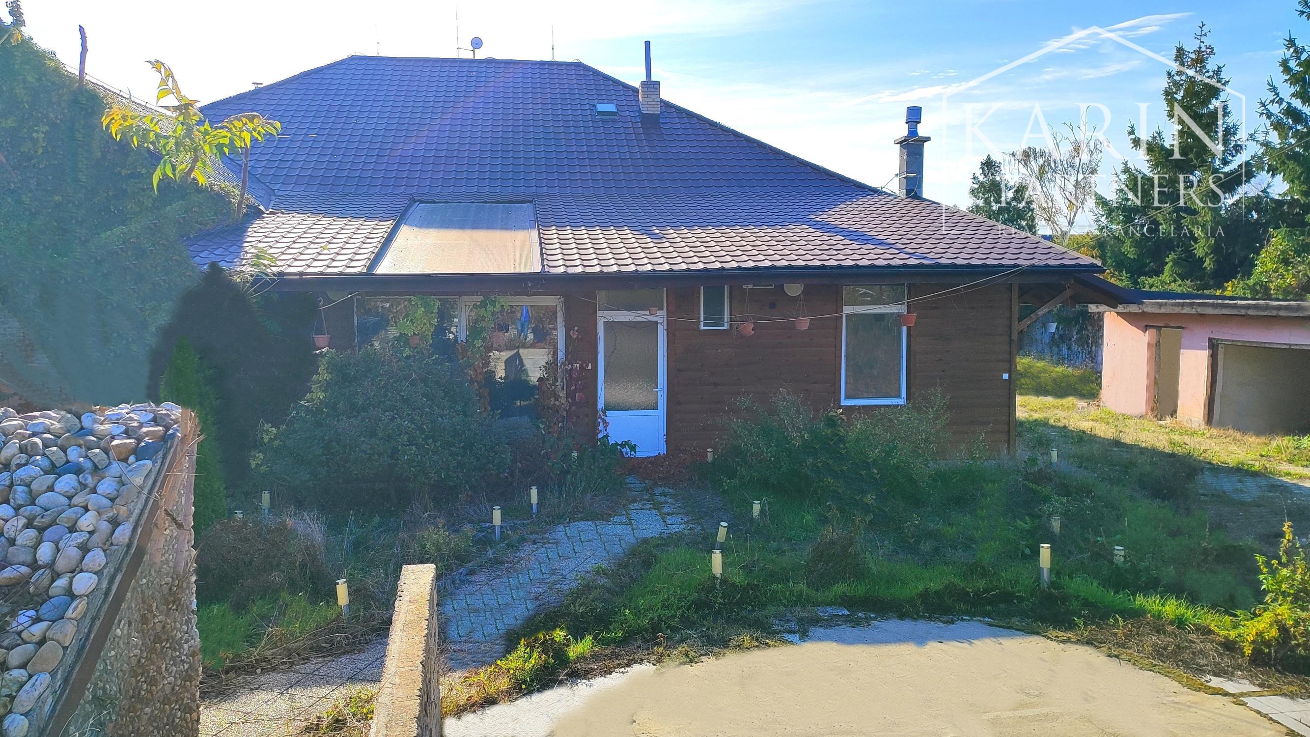 NA PREDAJ-Prevádzková budova+3i byt v centre obce Palárikovo