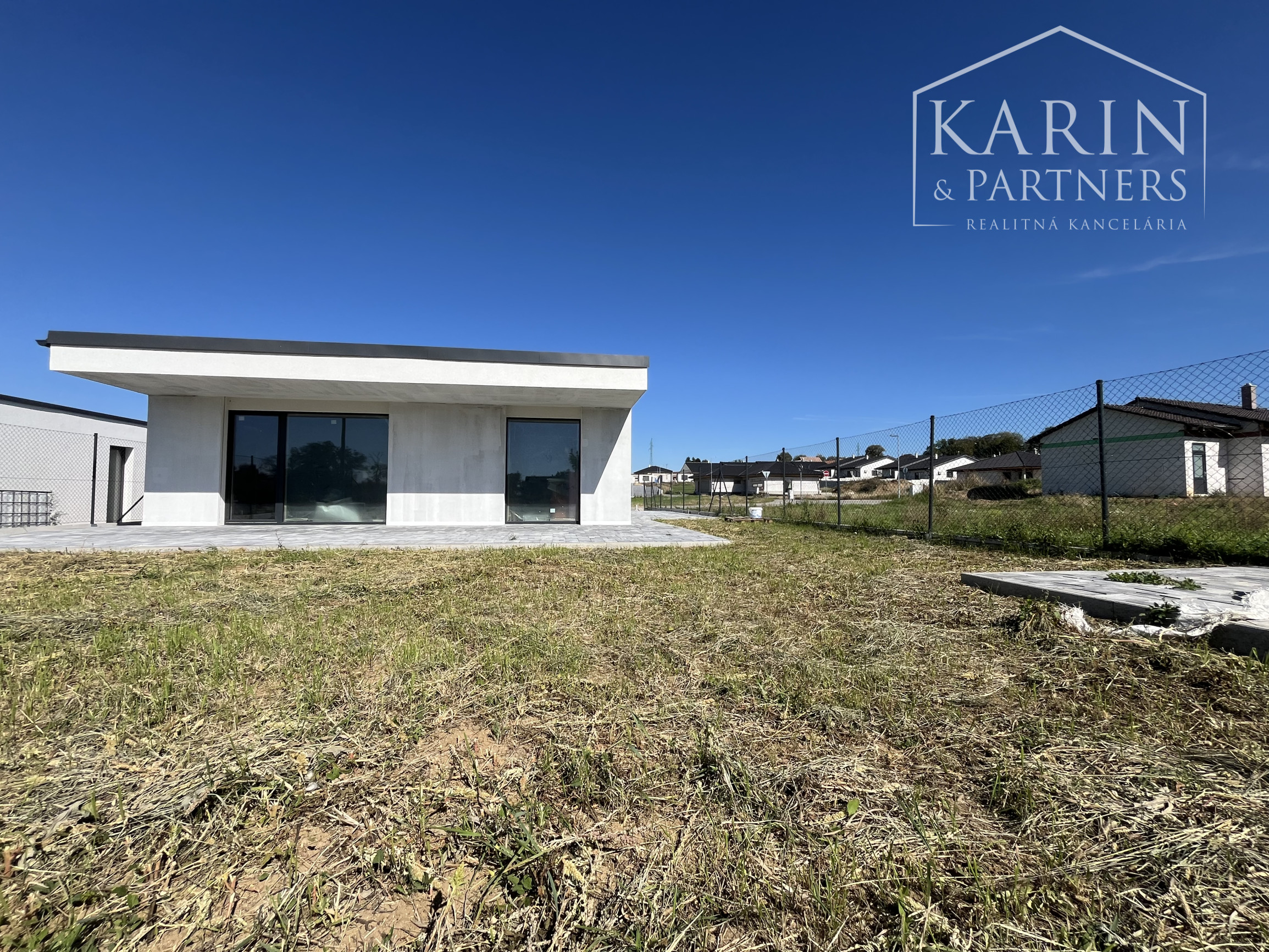 Moderný 4-izbový, pasívny rodinný dom v oáze pohody –  Lipová alej