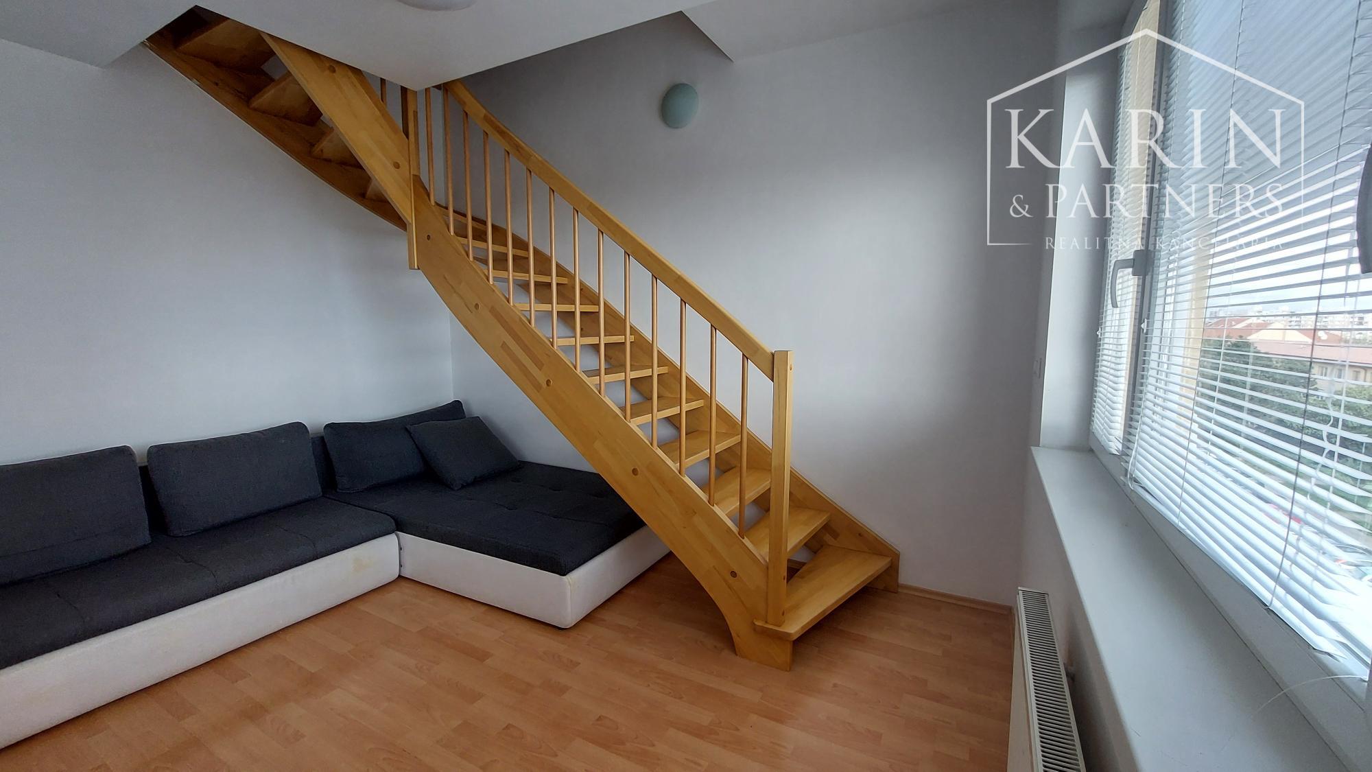 REZERVOVANÉ - 3 izbový mezanínový byt v Senci