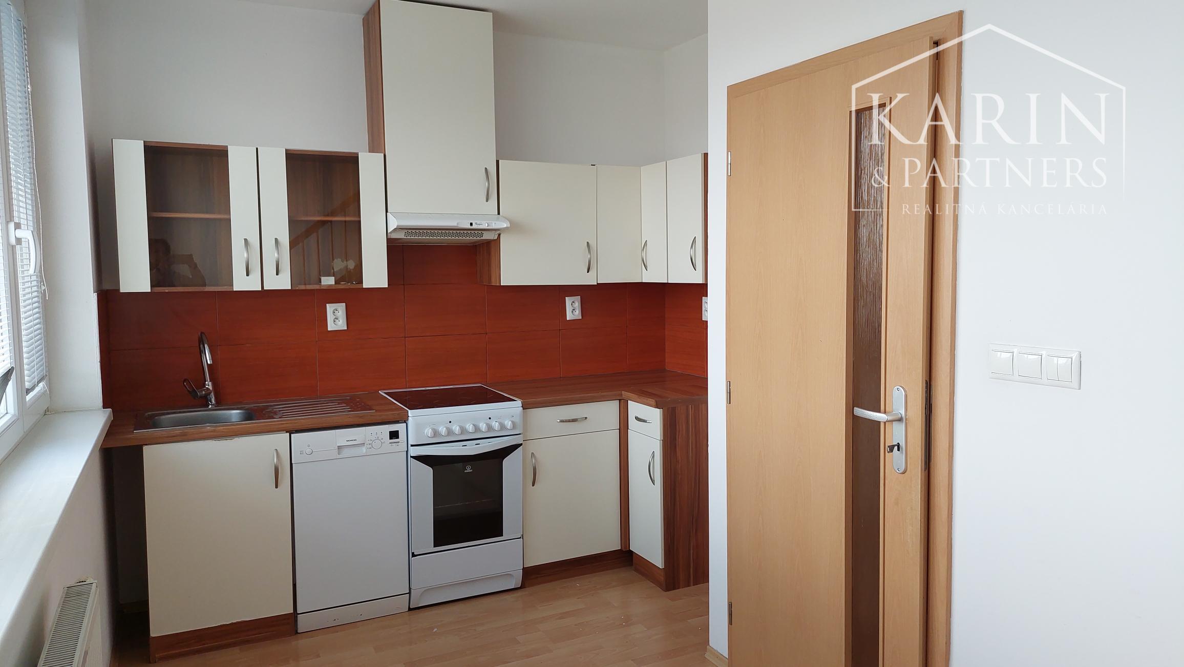 REZERVOVANÉ - 3 izbový mezanínový byt v Senci