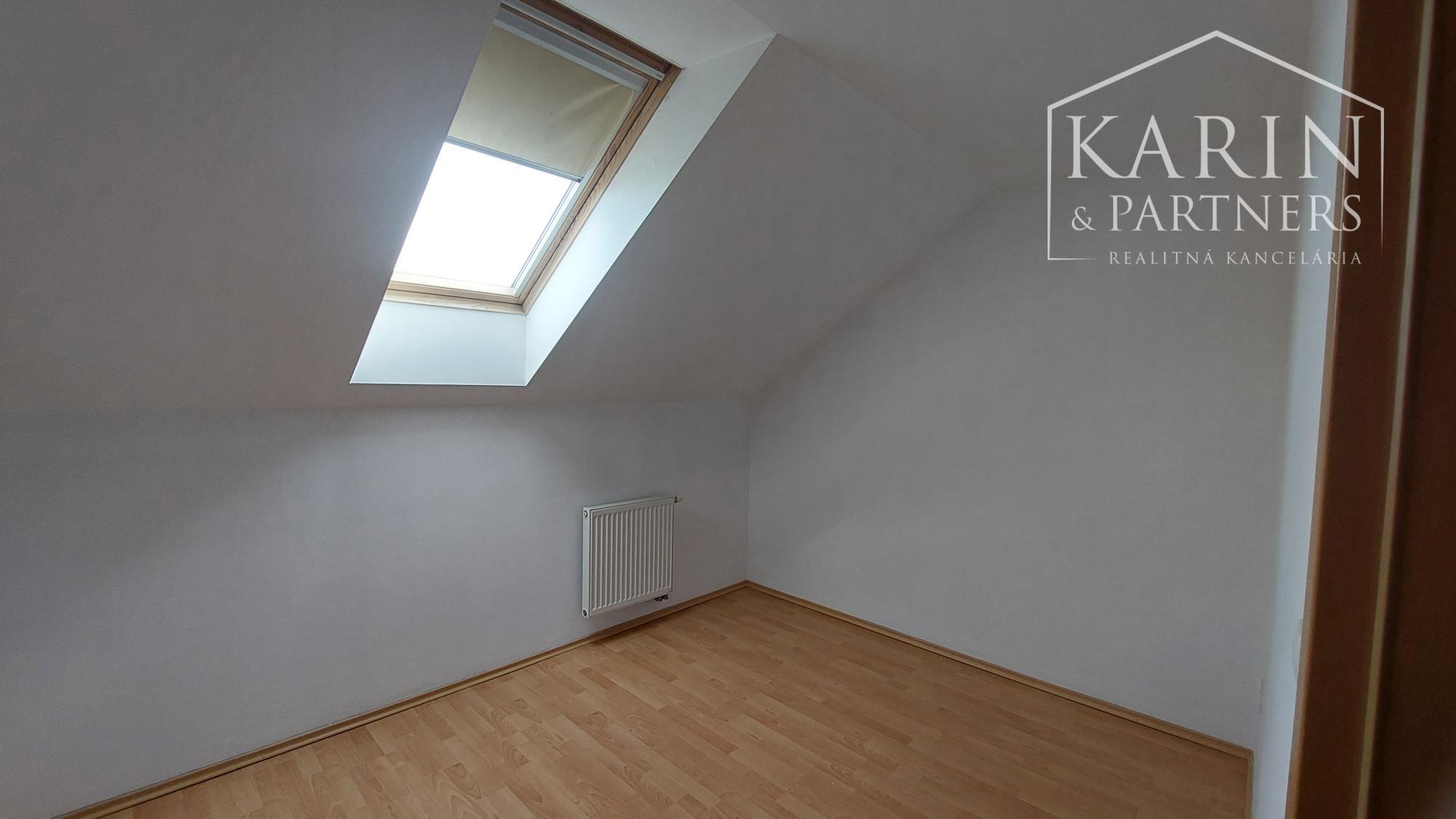 REZERVOVANÉ - 3 izbový mezanínový byt v Senci