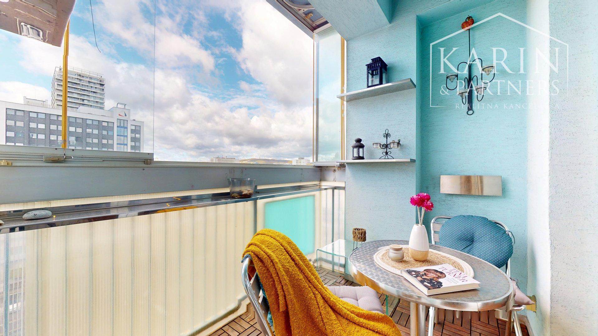 KOMPLETNE ŠTÝLOVO ZARIADENÝ 3I BYT S LODŽIOU A BALKÓNOM