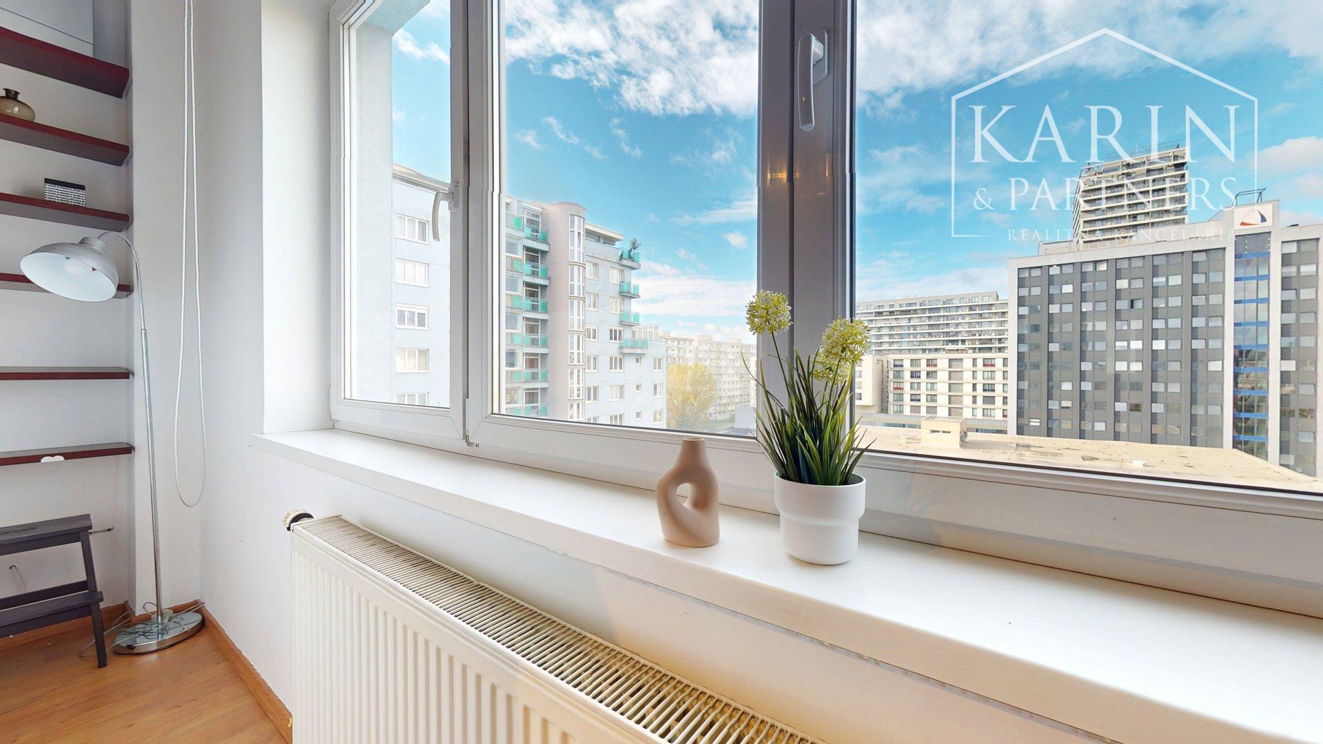 KOMPLETNE ŠTÝLOVO ZARIADENÝ 3I BYT S LODŽIOU A BALKÓNOM