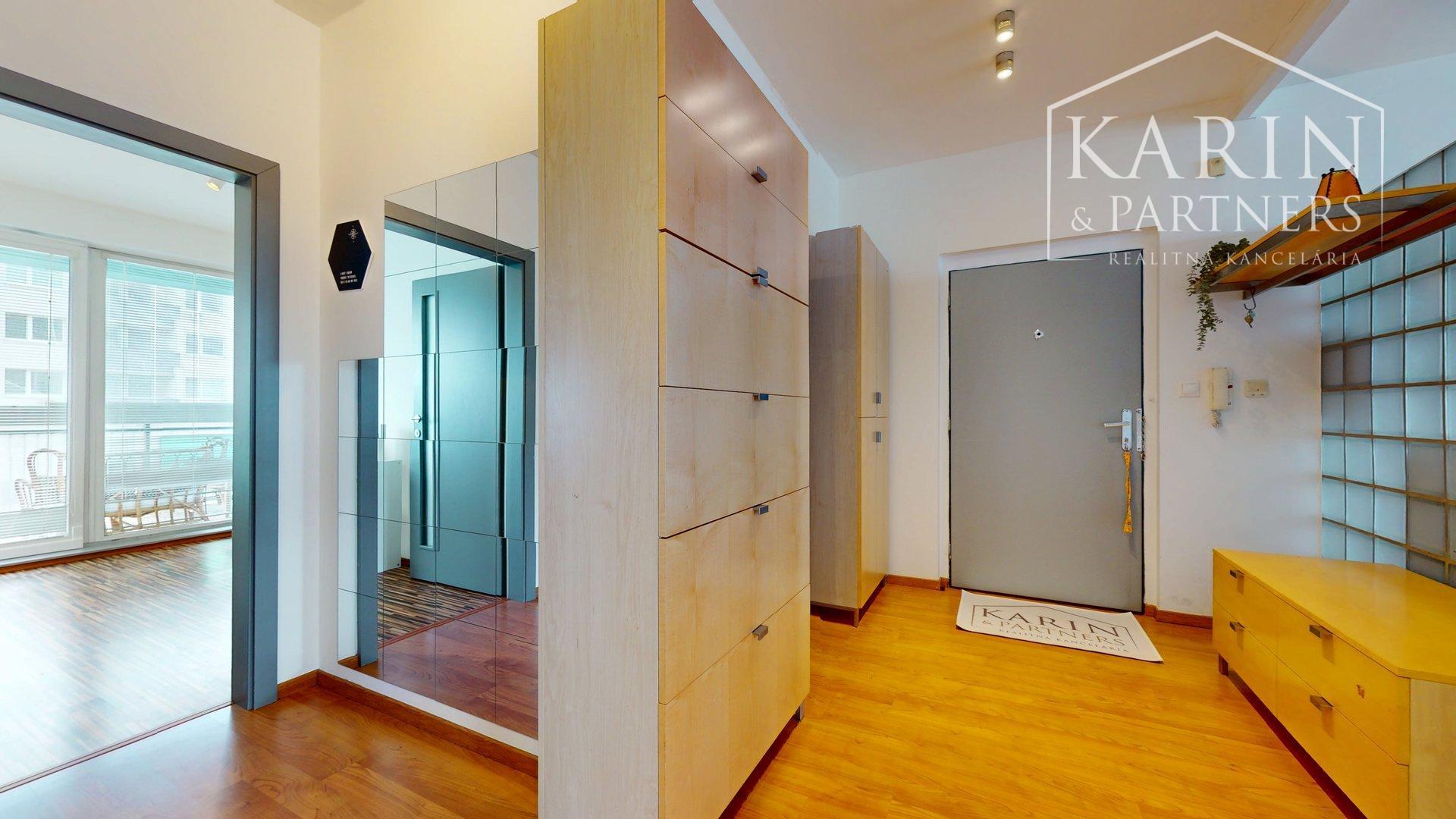 KOMPLETNE ŠTÝLOVO ZARIADENÝ 3I BYT S LODŽIOU A BALKÓNOM