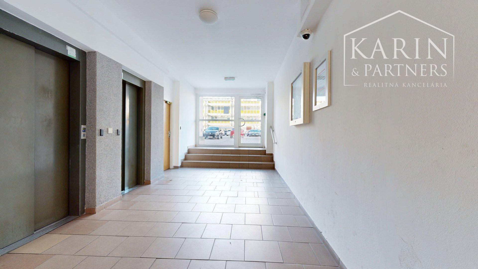 KOMPLETNE ŠTÝLOVO ZARIADENÝ 3I BYT S LODŽIOU A BALKÓNOM