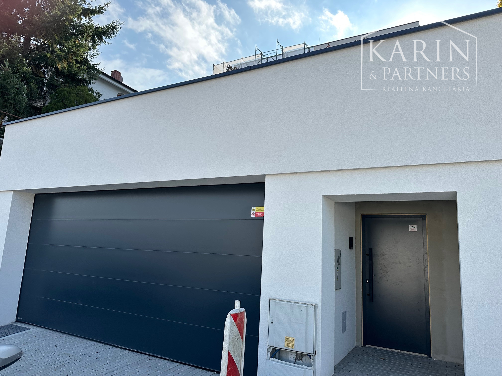 Vila pri Horskom parku na predaj.