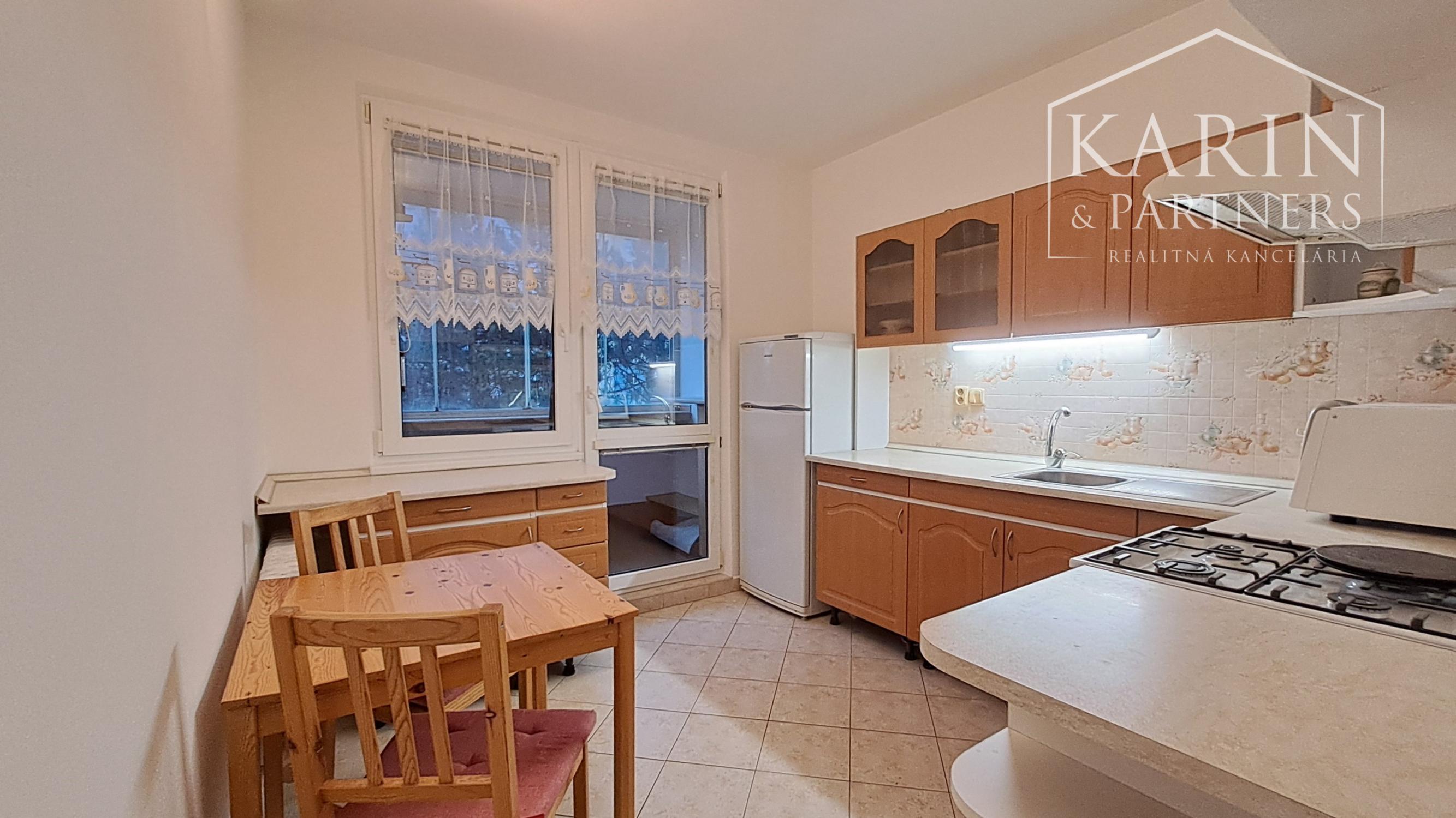 Prenájom 3-izbový byt s klimatizáciou, Smolenická ulica, Bratislava V Petržalka