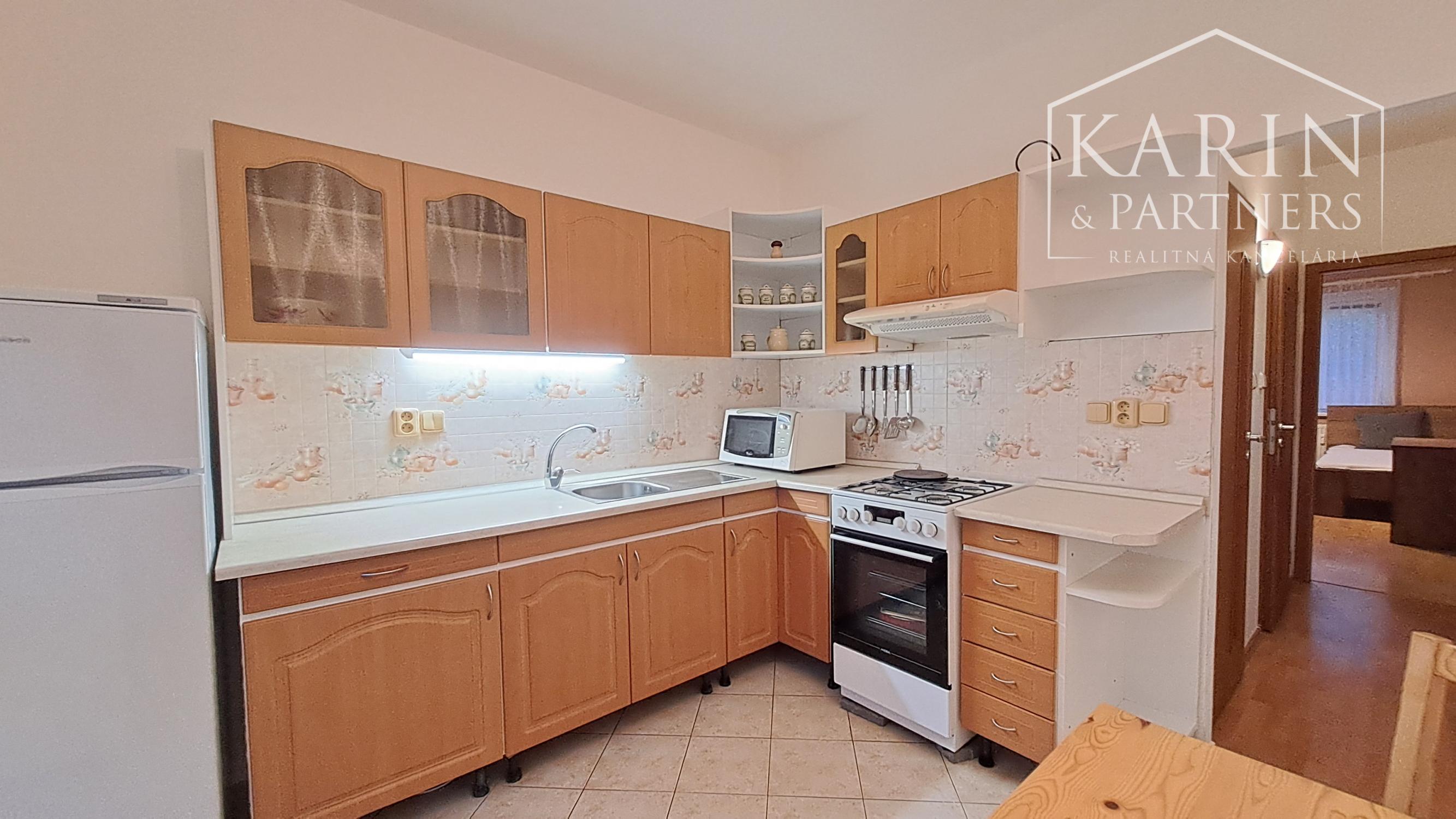 Prenájom 3-izbový byt s klimatizáciou, Smolenická ulica, Bratislava V Petržalka