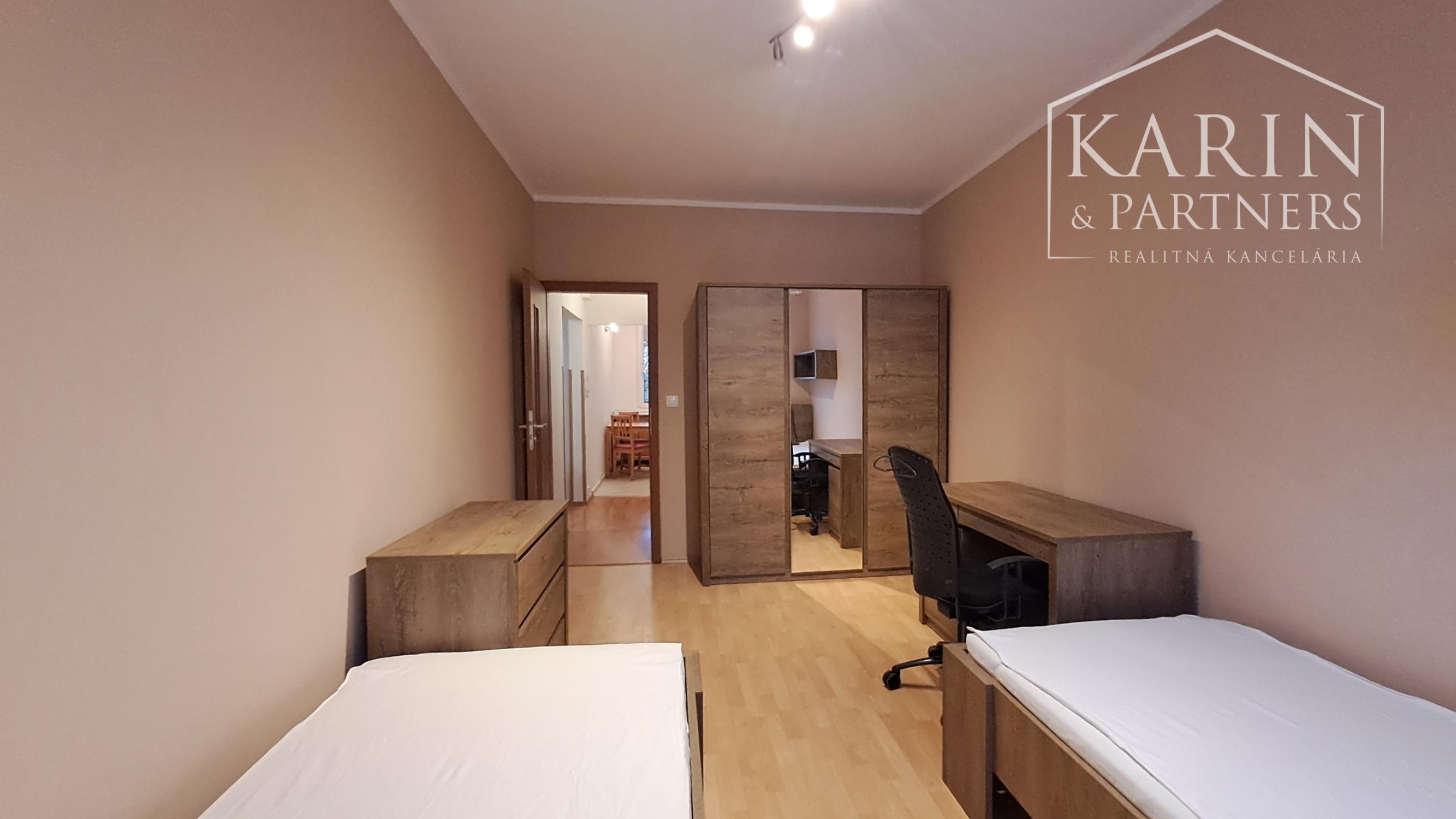 Prenájom 3-izbový byt s klimatizáciou, Smolenická ulica, Bratislava V Petržalka