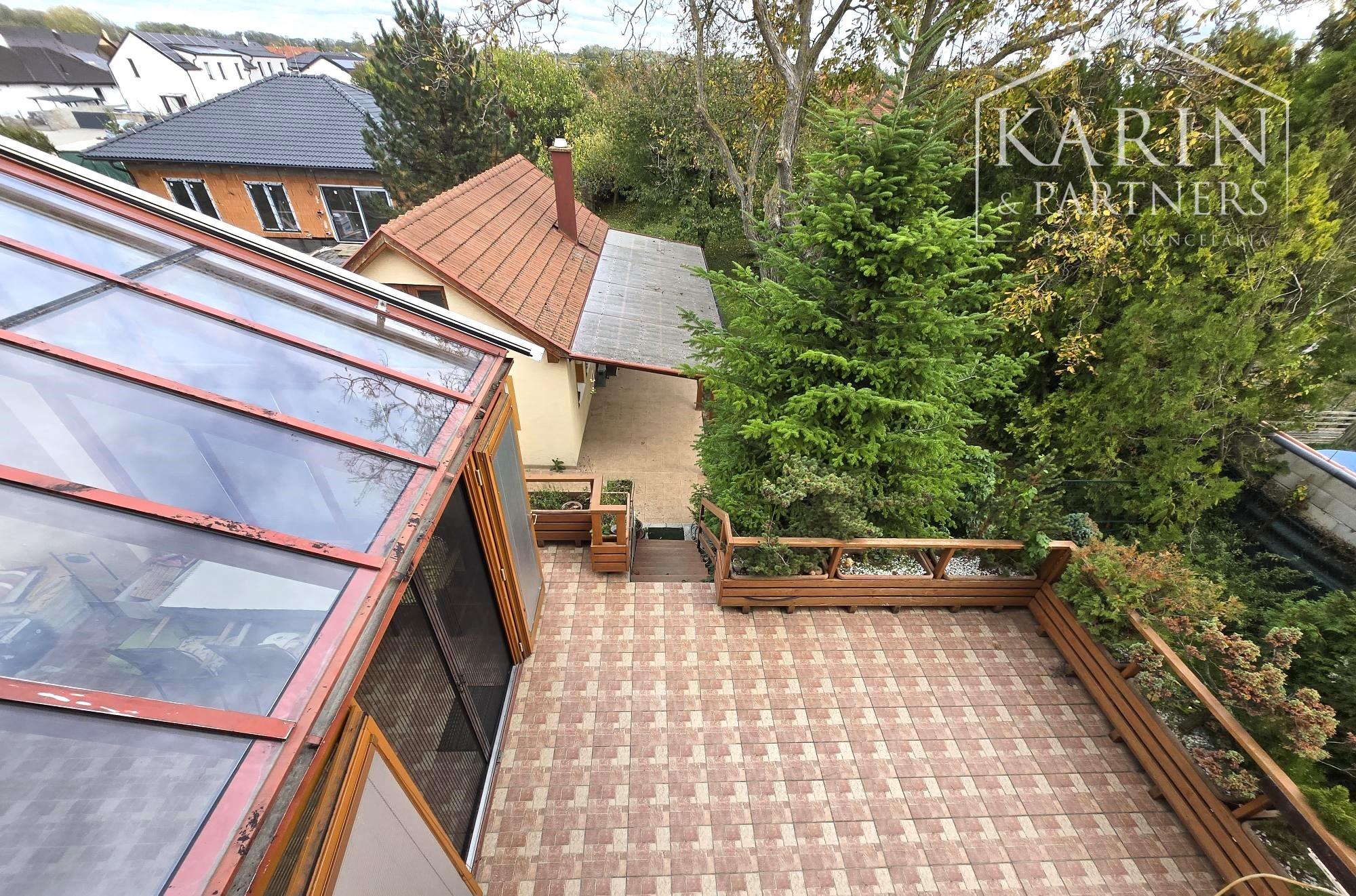 Predaj - 5 izbový, dvojgeneračný rodinný dom - Rajka Maďarsko