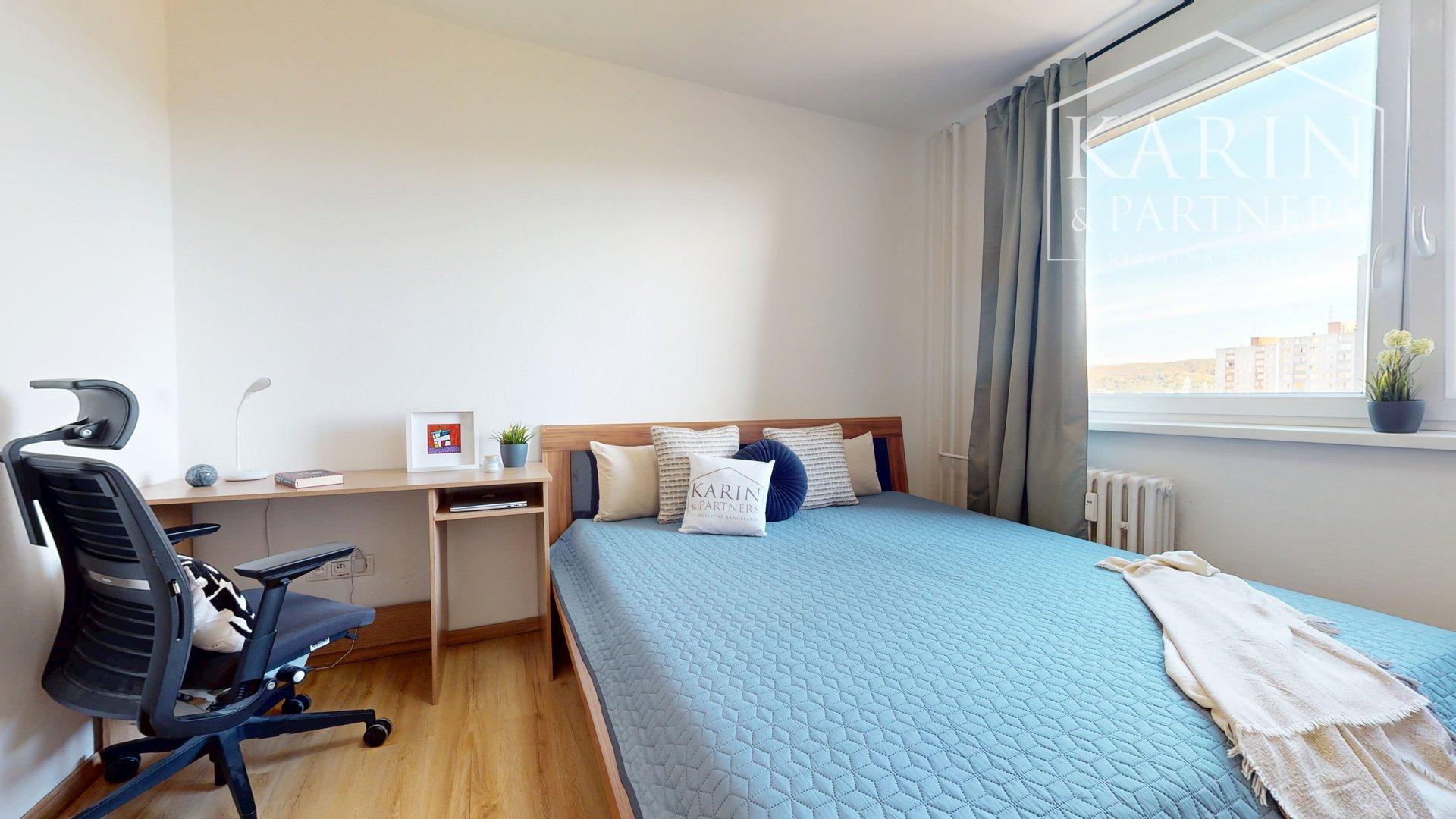 KOMPLETNE ZREKONŠTRUOVANÝ A ZARIADENÝ 2I BYT S PIVNICOU