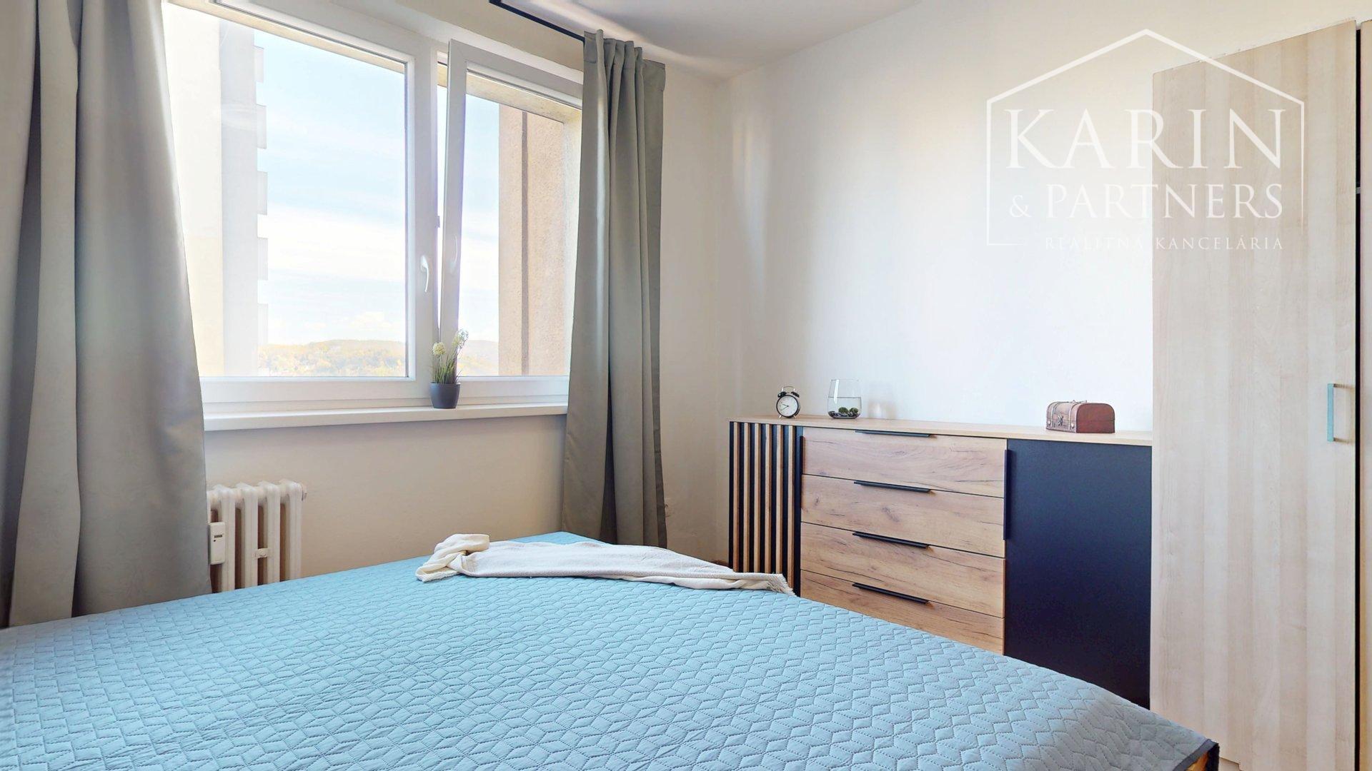 KOMPLETNE ZREKONŠTRUOVANÝ A ZARIADENÝ 2I BYT S PIVNICOU