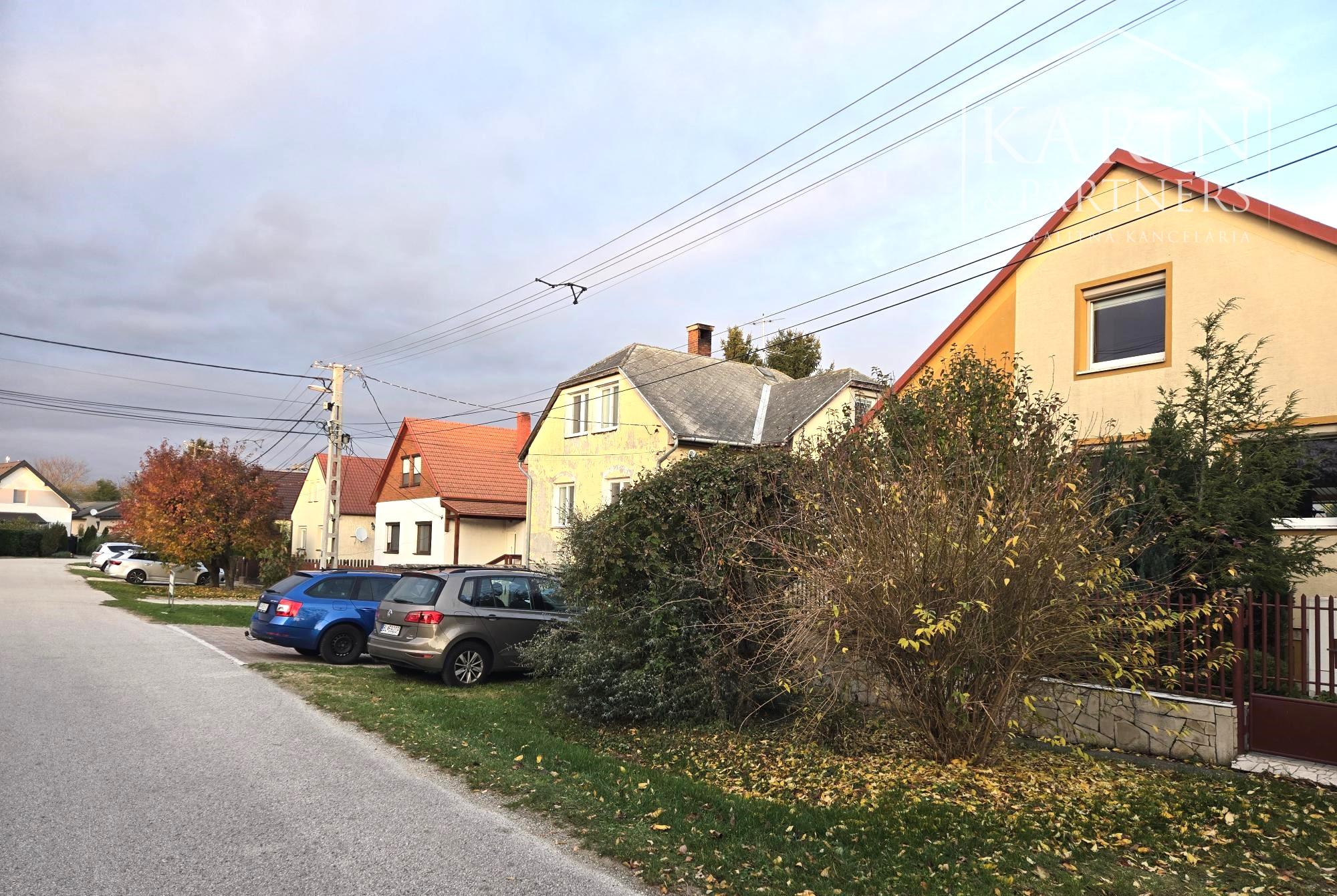 Predaj - 5 izbový, dvojgeneračný rodinný dom - Rajka Maďarsko