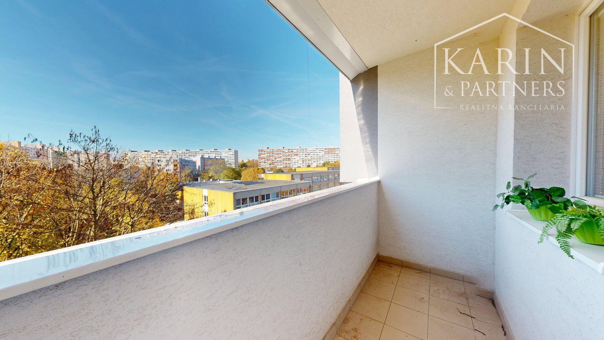 KOMPLETNE ZARIADENÝ 3I BYT S 2 LODŽIAMI A PIVNICOU