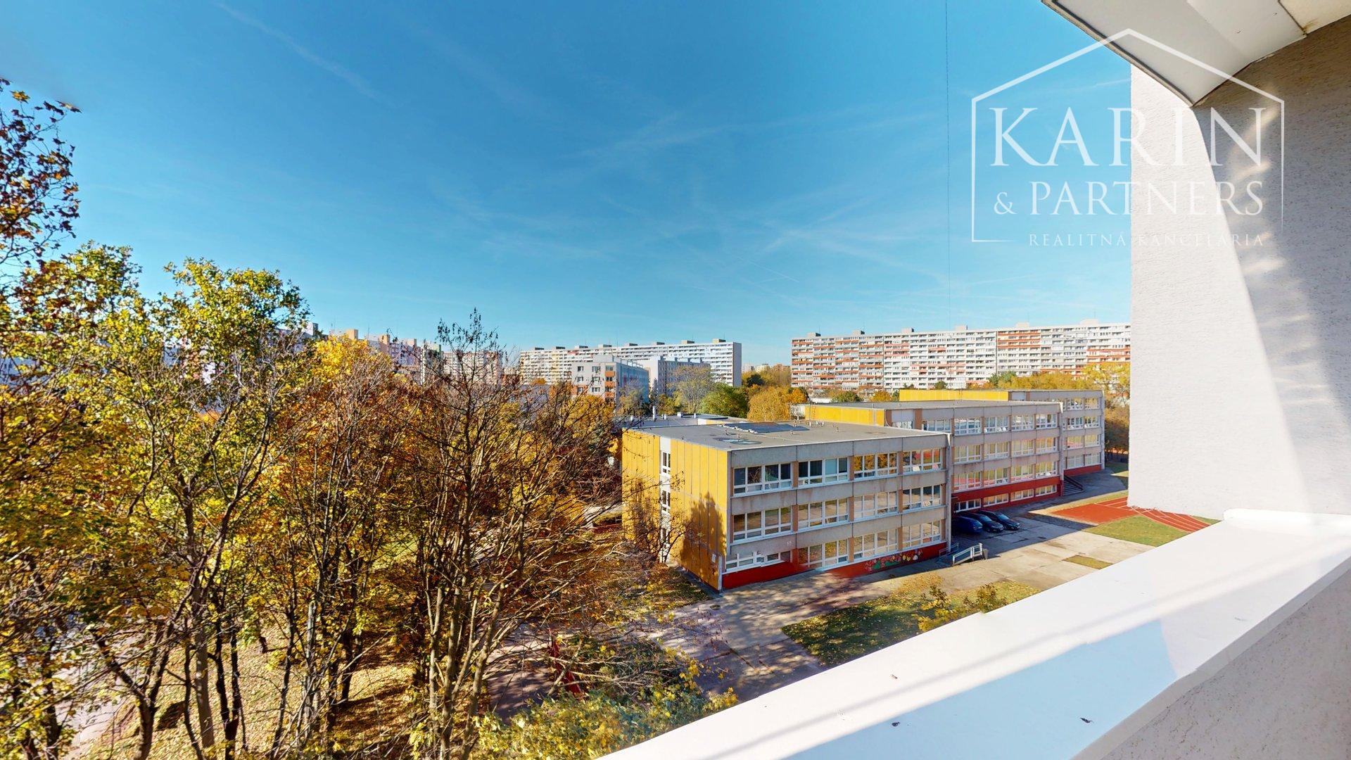 KOMPLETNE ZARIADENÝ 3I BYT S 2 LODŽIAMI A PIVNICOU