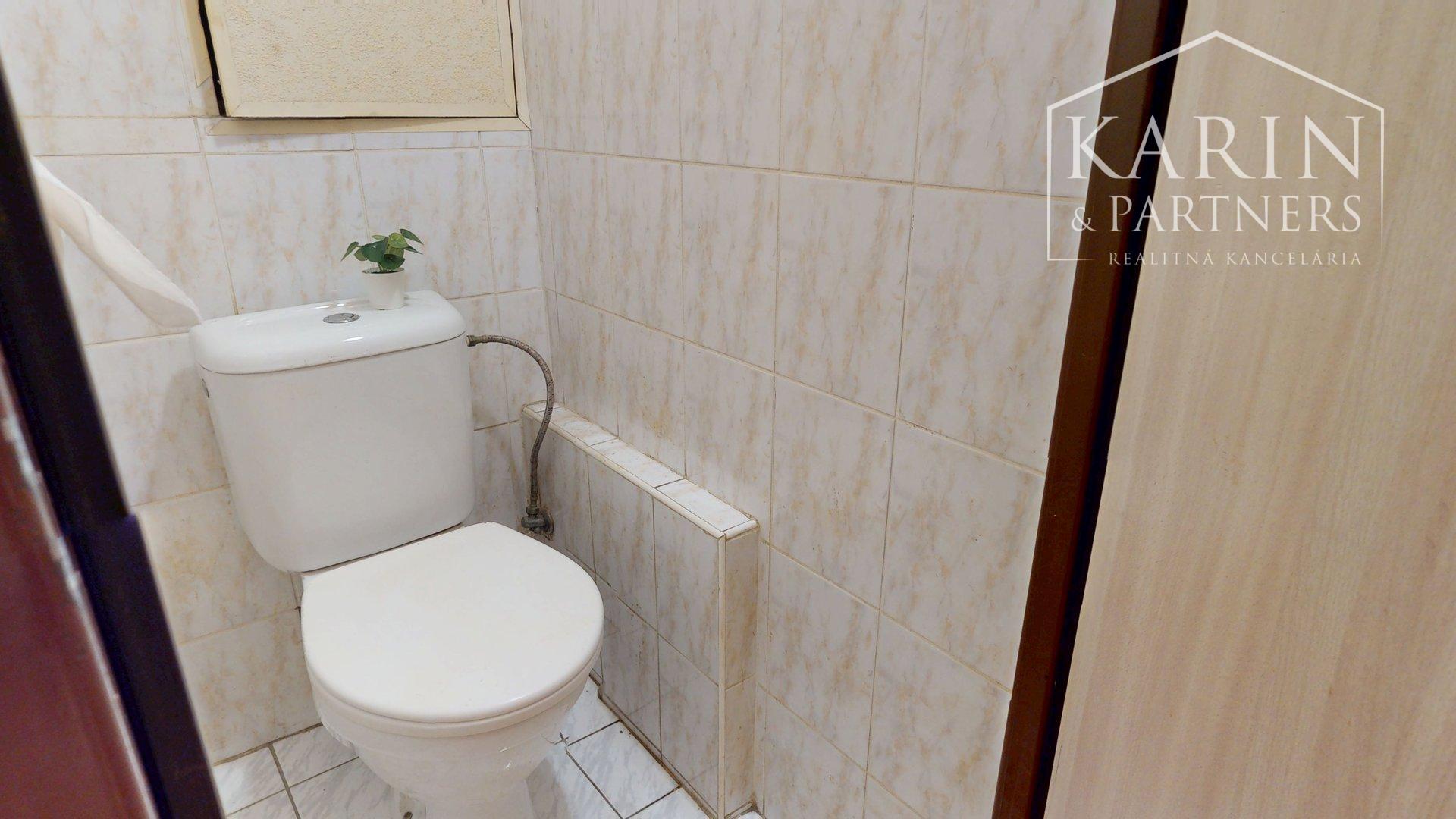 KOMPLETNE ZARIADENÝ 3I BYT S 2 LODŽIAMI A PIVNICOU