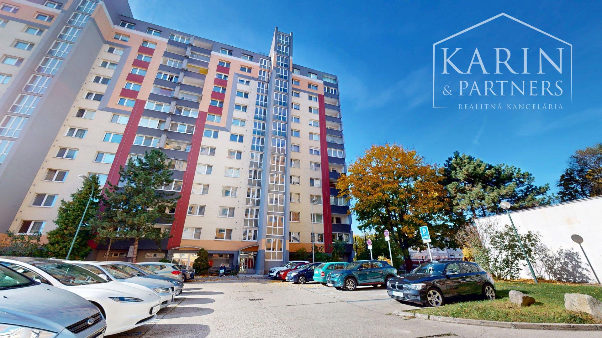 KOMPLETNE ZARIADENÝ 3I BYT S 2 LODŽIAMI A PIVNICOU