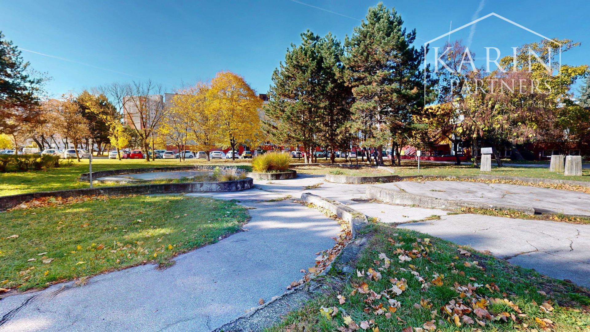 KOMPLETNE ZARIADENÝ 3I BYT S 2 LODŽIAMI A PIVNICOU