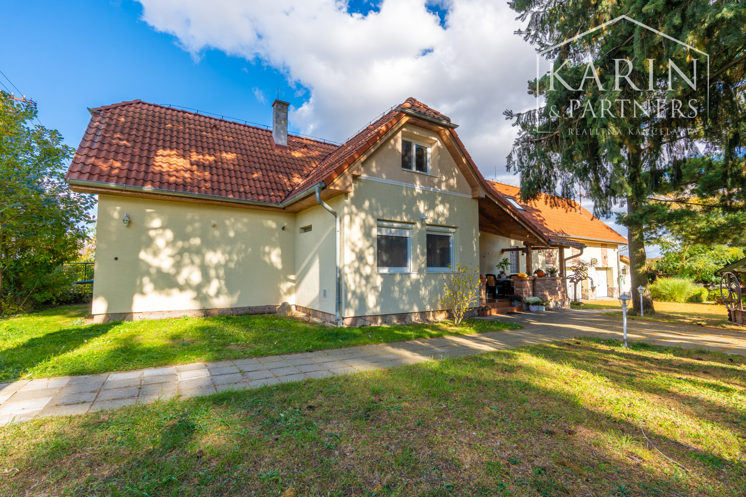 Hacienda v srdci prírody – jedinečný rodinný dom v obci Jesenské