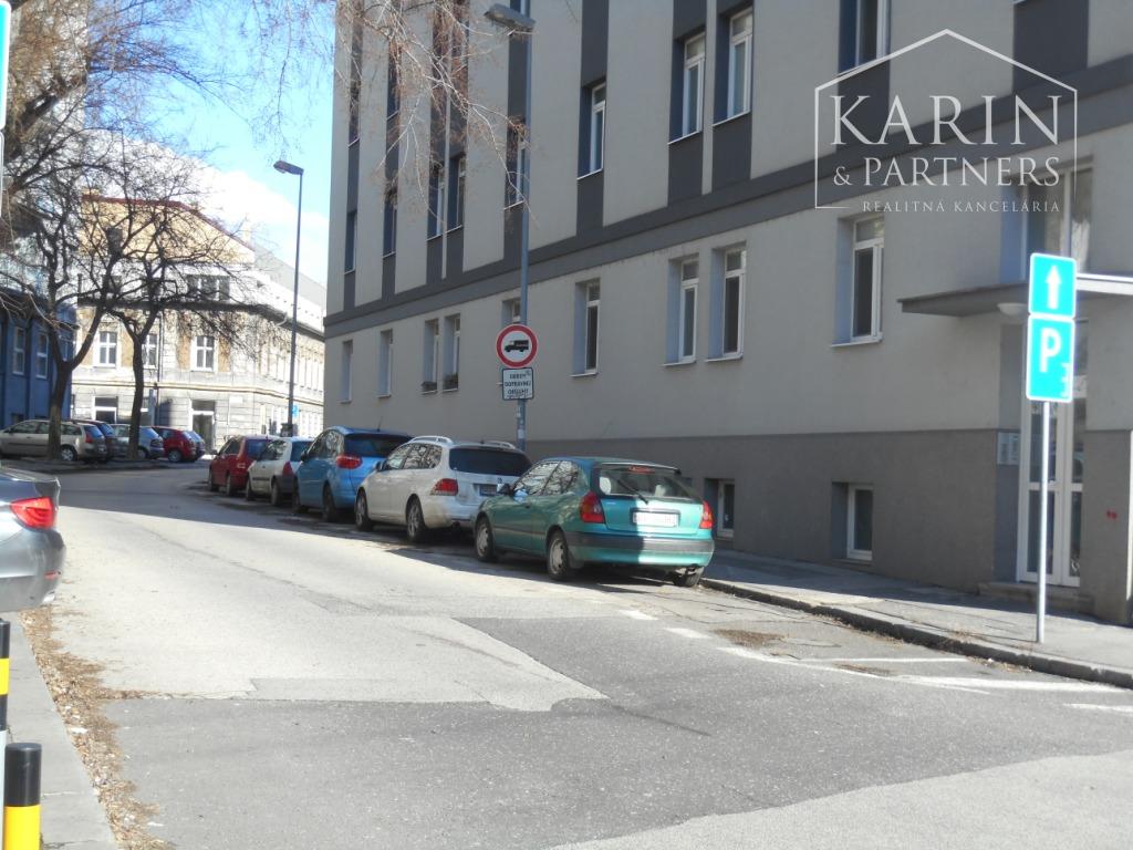 Atraktívna garsónka v Starom Meste, ul. Jelenia