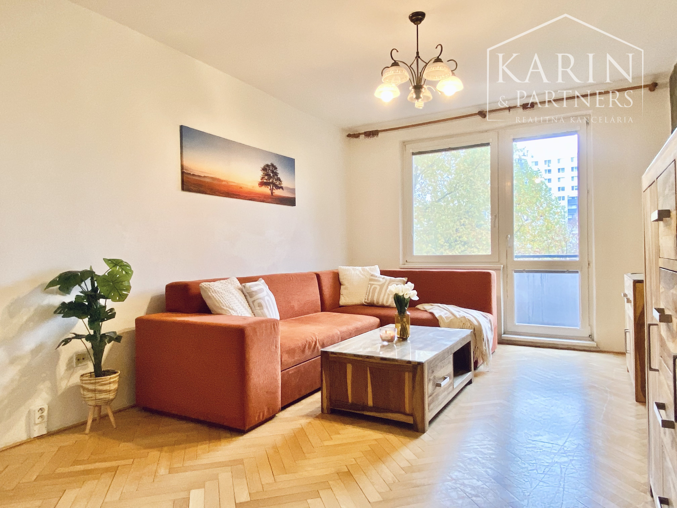 Prenájom Príjemný 3-izbový byt s balkónom a home office priestorom-Nitra Chrenová