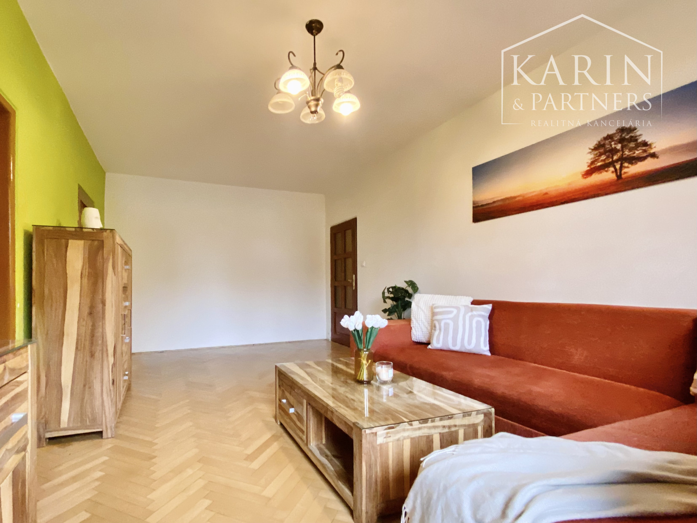 Prenájom Príjemný 3-izbový byt s balkónom a home office priestorom-Nitra Chrenová