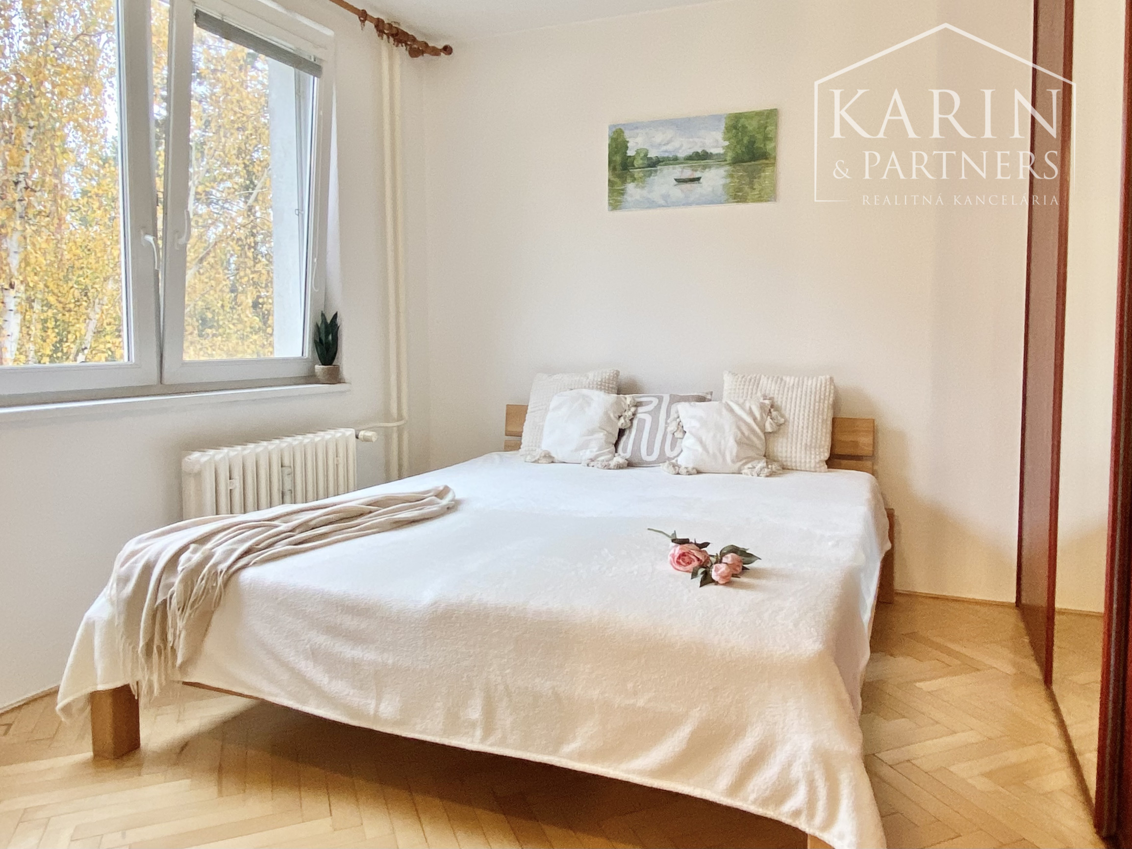 Prenájom Príjemný 3-izbový byt s balkónom a home office priestorom-Nitra Chrenová