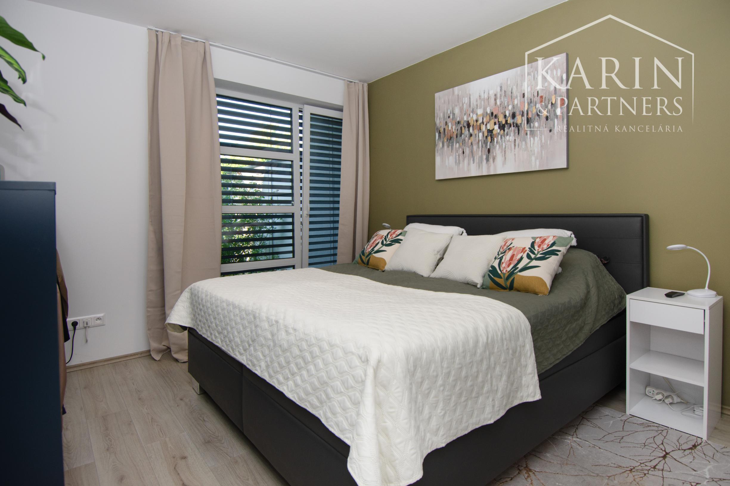 Nadštandardný 4 izbový rodinný dom s veľkou záhradou a komfortným vybavením, Šamorín