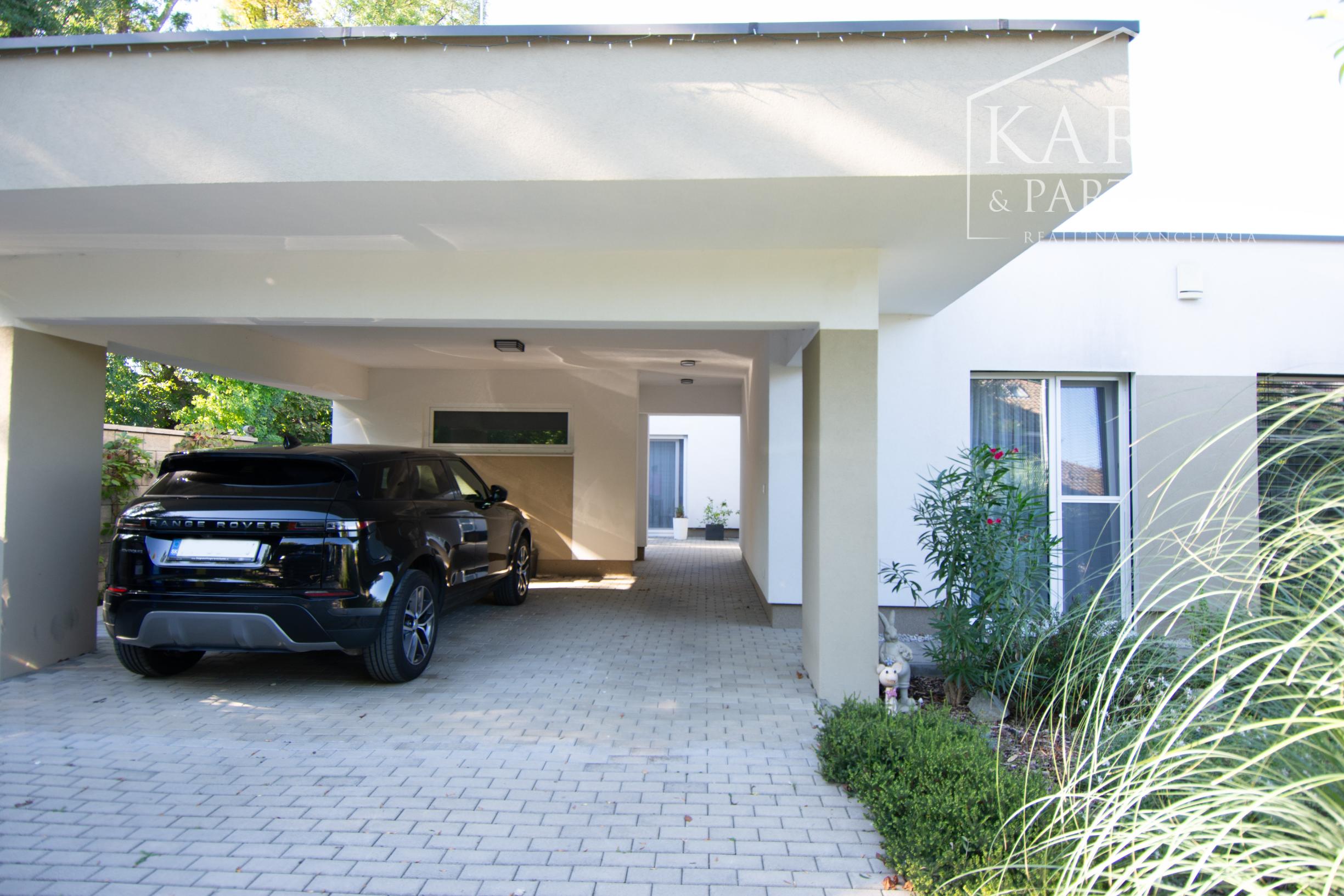 Nadštandardný 4 izbový rodinný dom s veľkou záhradou a komfortným vybavením, Šamorín