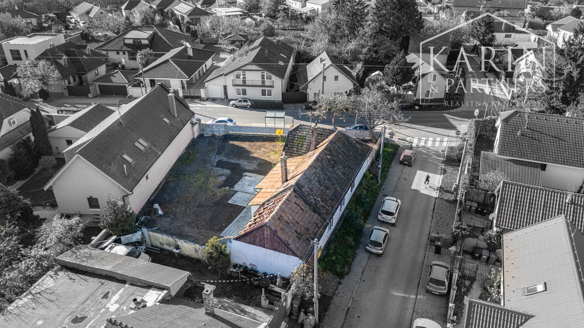 Na predaj starší rodinný dom v Šamoríne, ul. Gútorská Cesta