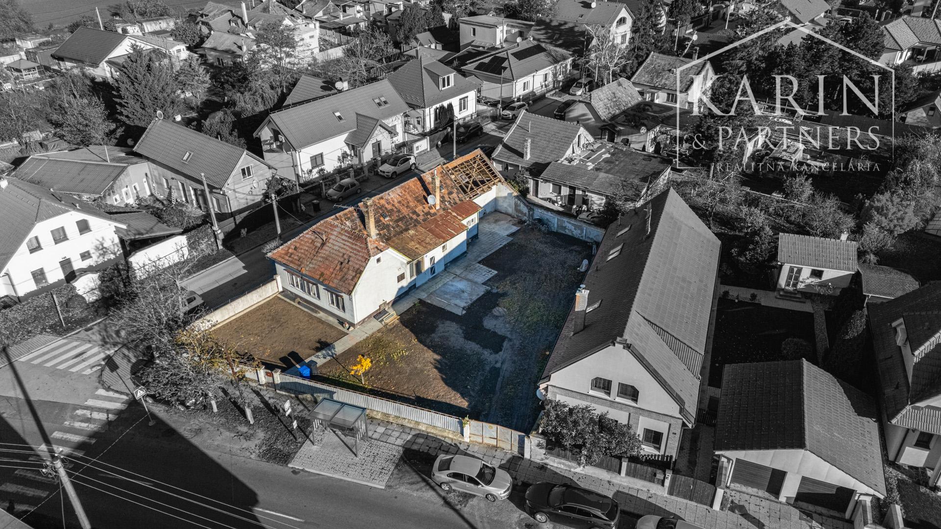 Na predaj starší rodinný dom v Šamoríne, ul. Gútorská Cesta